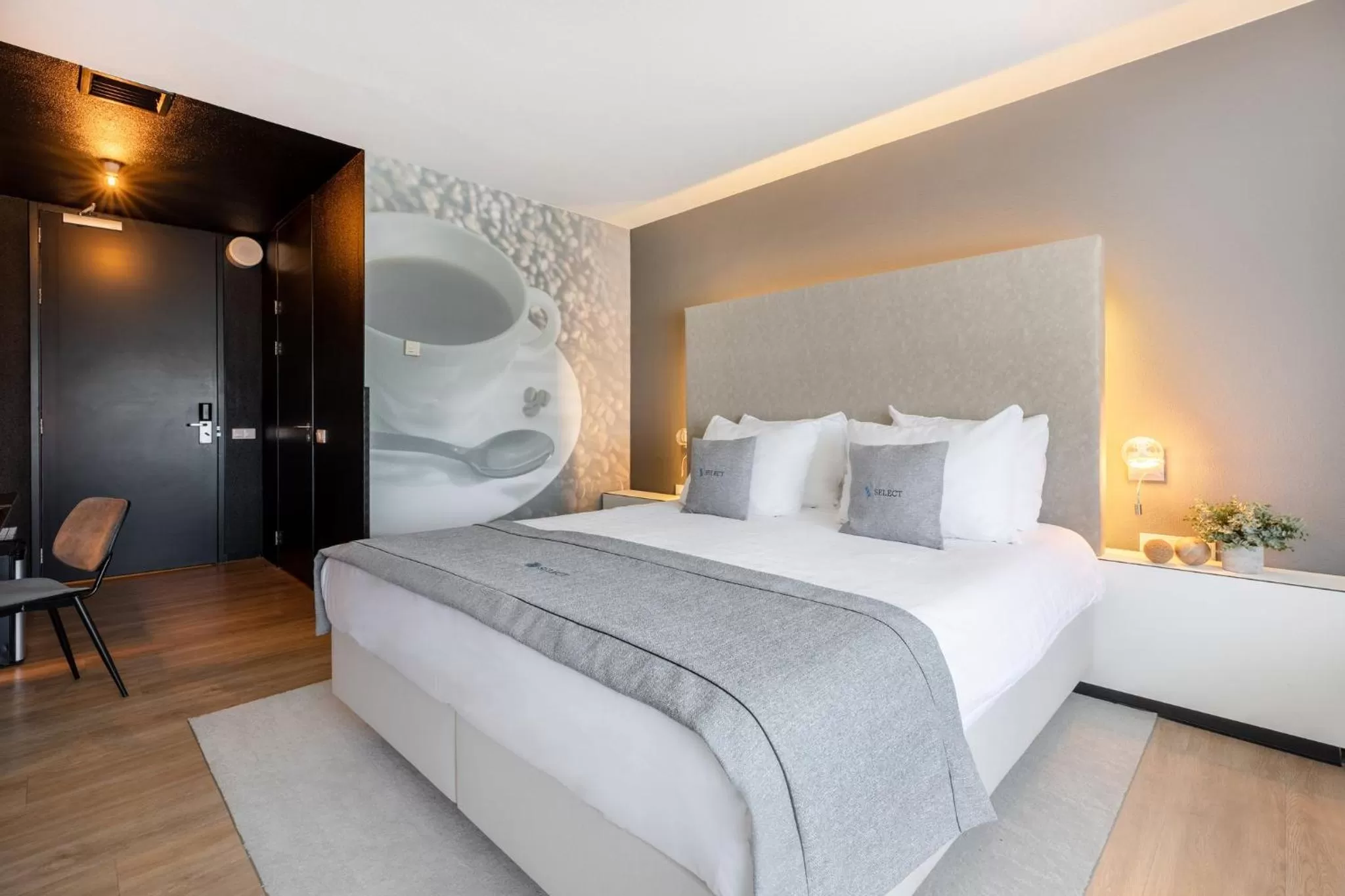 Superior Double Room in Garner Hotel Maastricht by IHG