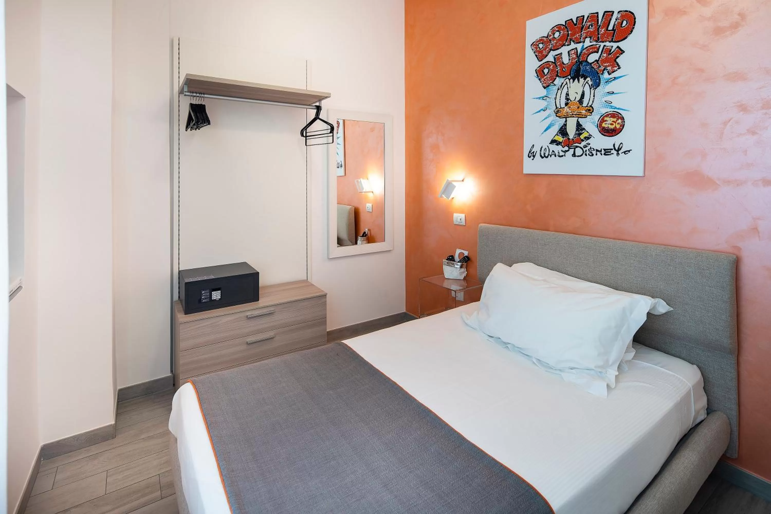 Photo of the whole room, Bed in IstayinToledo Luxury Guest House