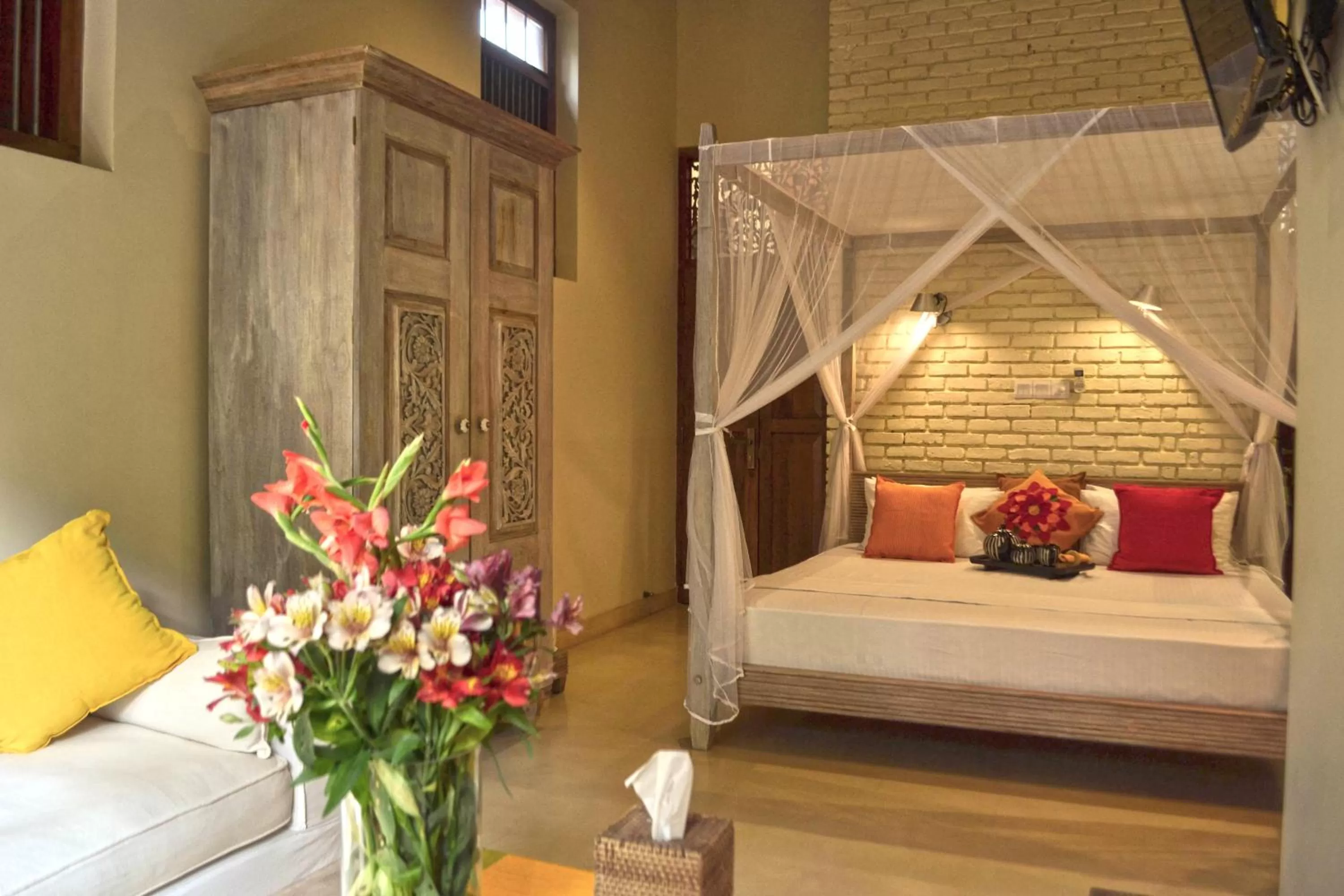 Photo of the whole room, Bed in Urban Bliss Studio