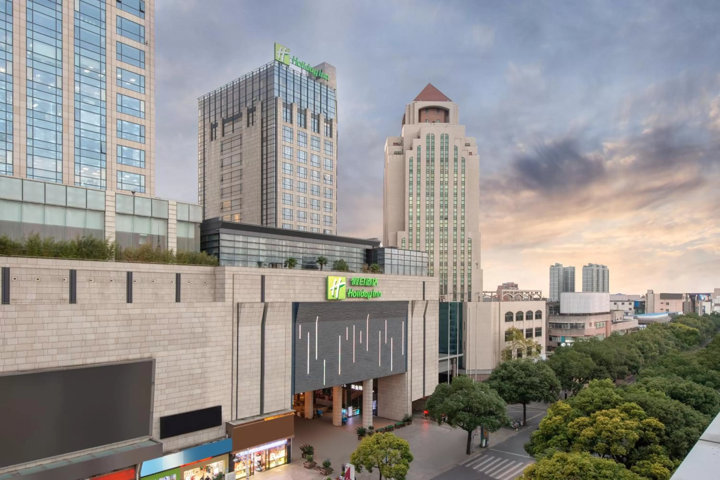 Property building in Holiday Inn Shanghai Songjiang by IHG - Miaoqian Street