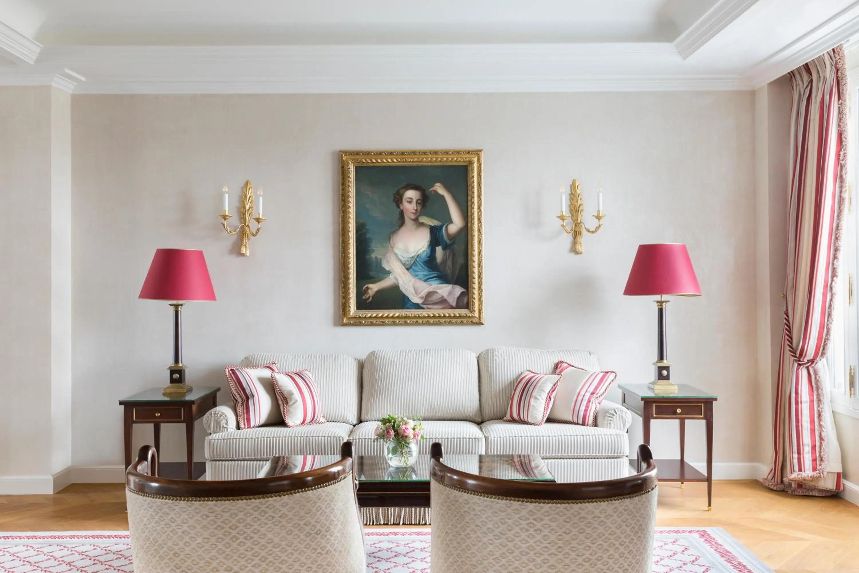 Living room in Le Bristol Paris, Oetker Hotels