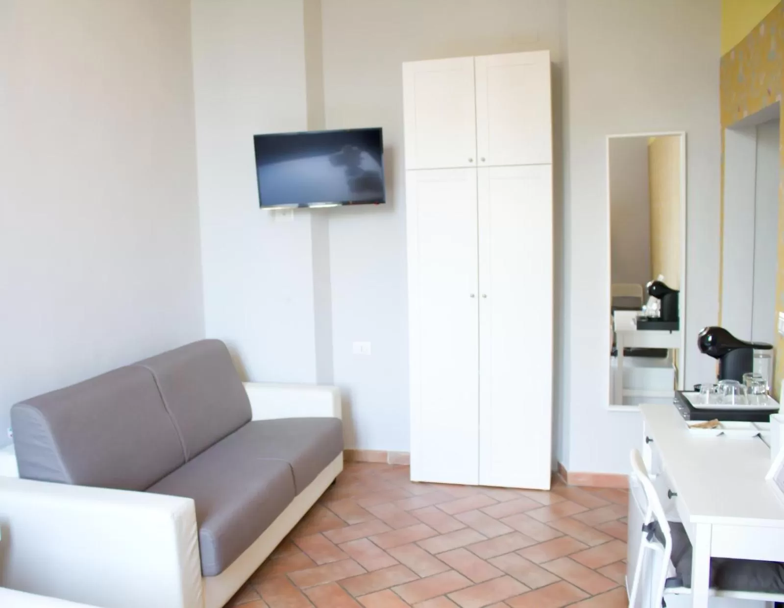 Bedroom, TV/Entertainment Center in IL MERCATO CENTRALE B and B