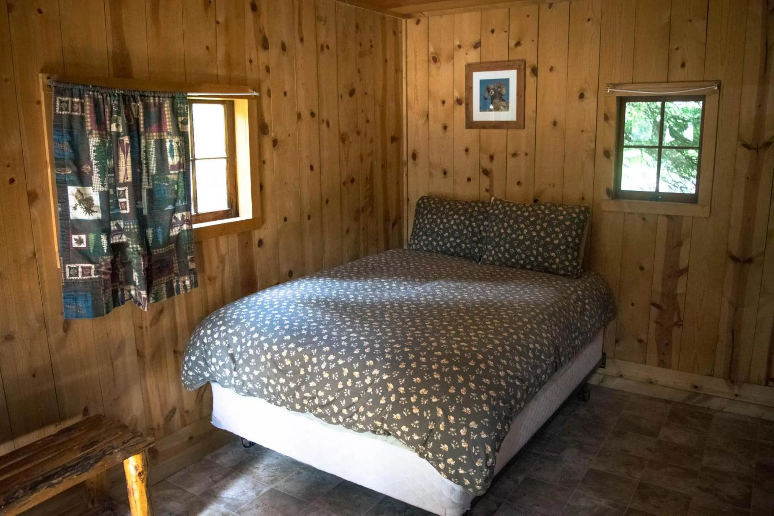 Bed in Silver Gate Lodging