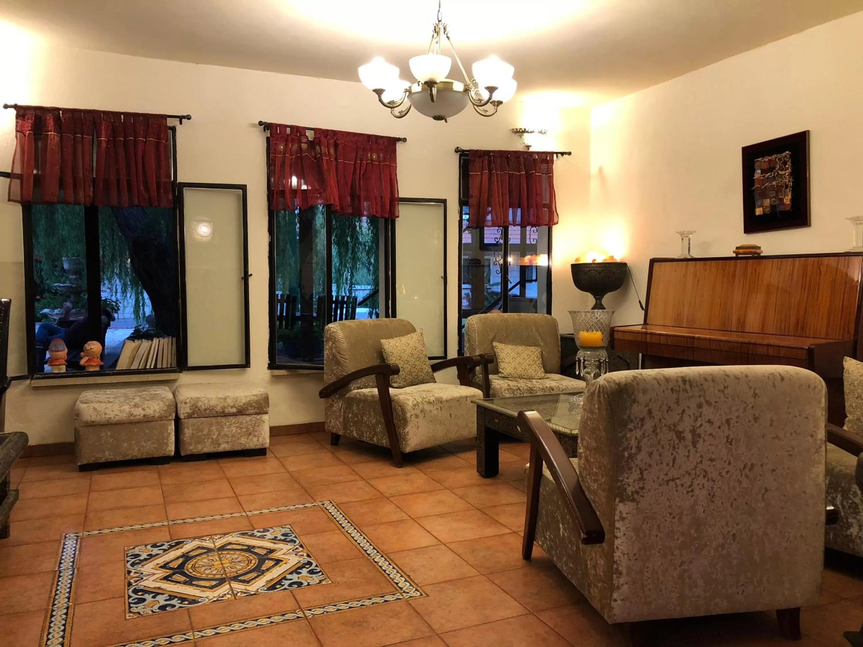 Restaurant/places to eat in Beit Shalom Historical boutique Hotel