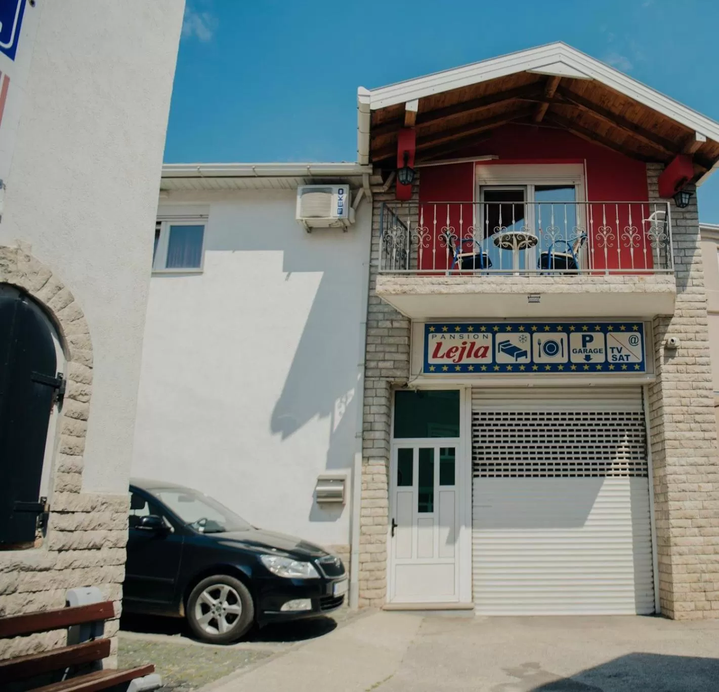 Property Building in Hotel - Villa Lejla