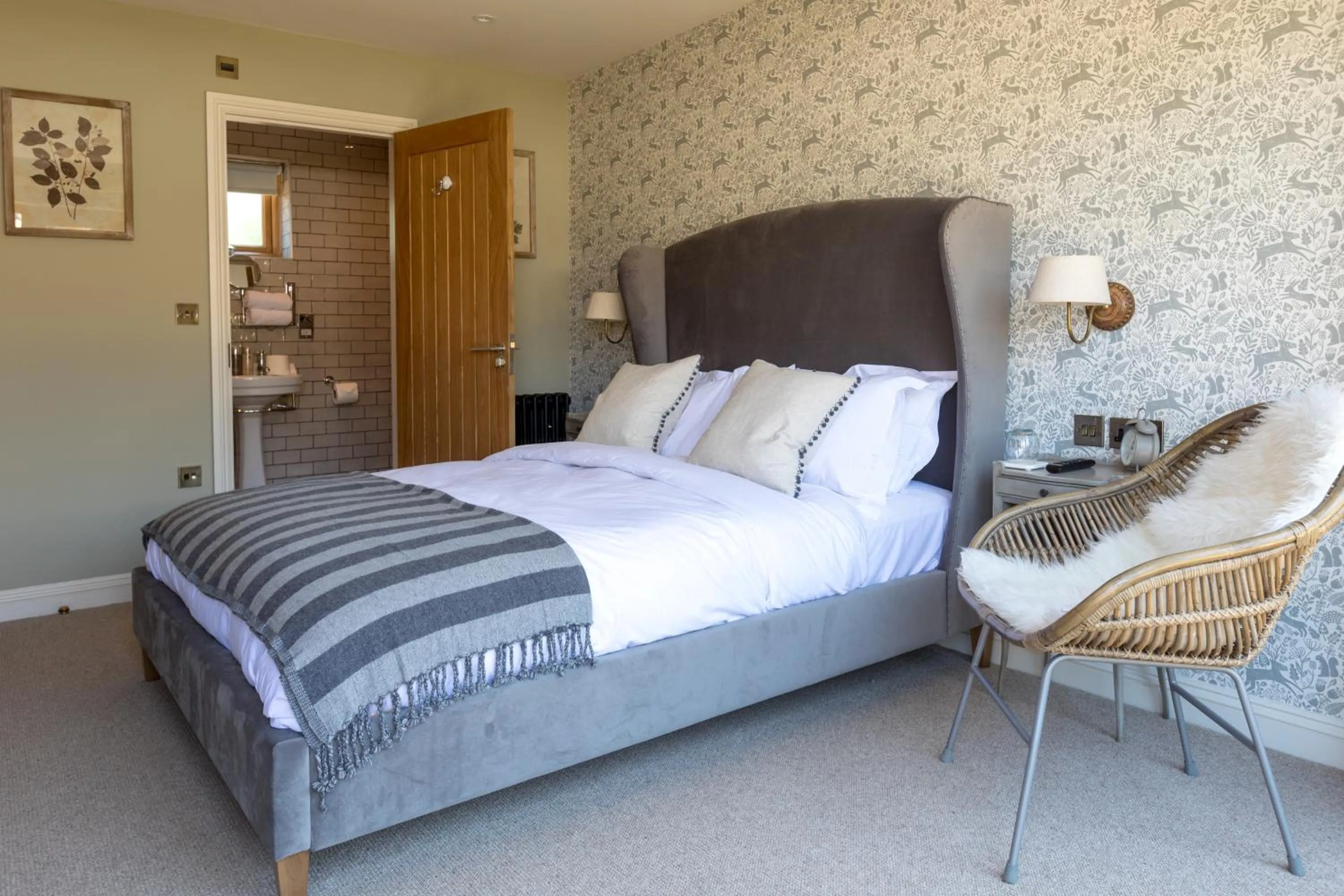 Bedroom, Bed in The Lion Bicester