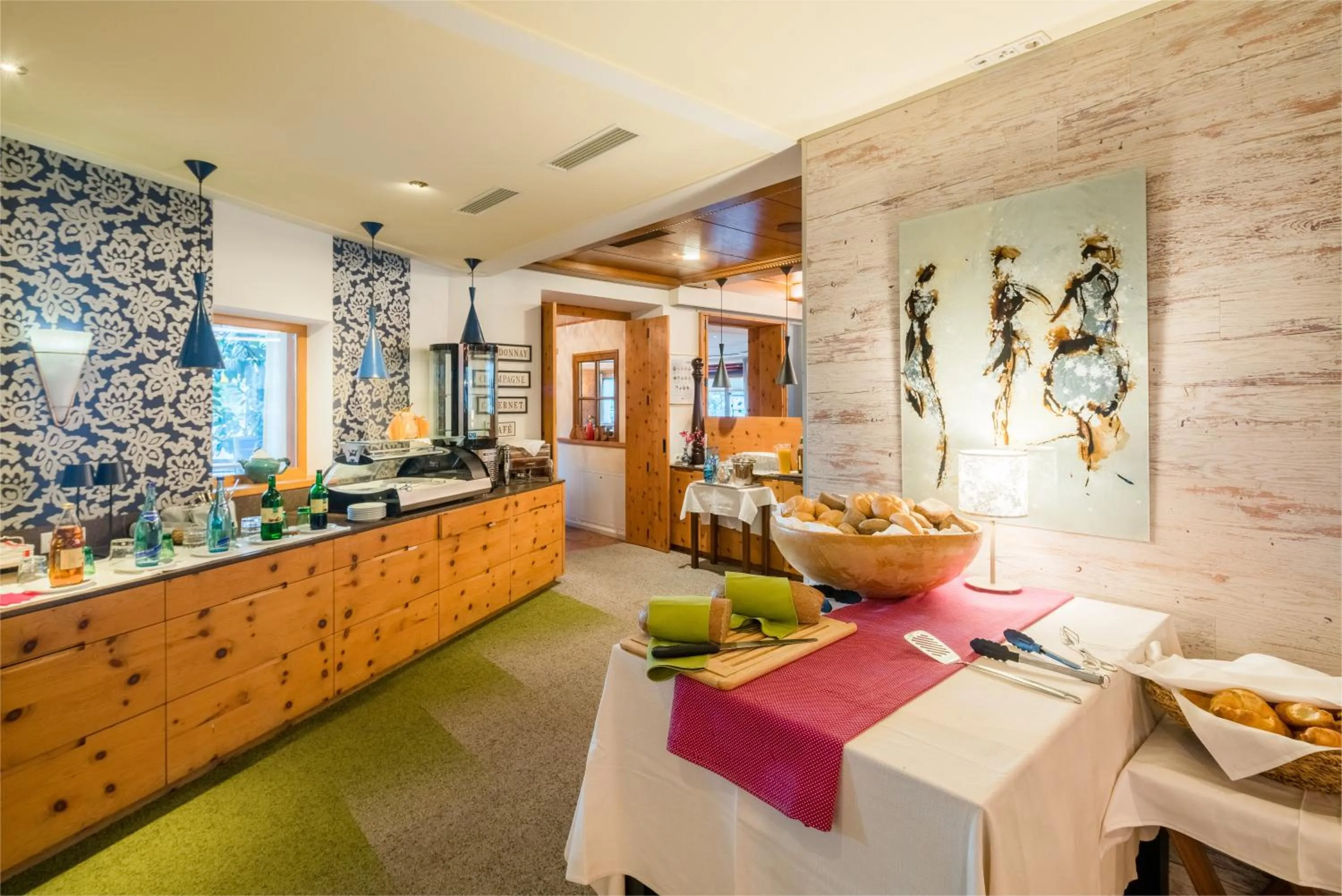 Buffet breakfast in Hotel Vitaler Landauerhof