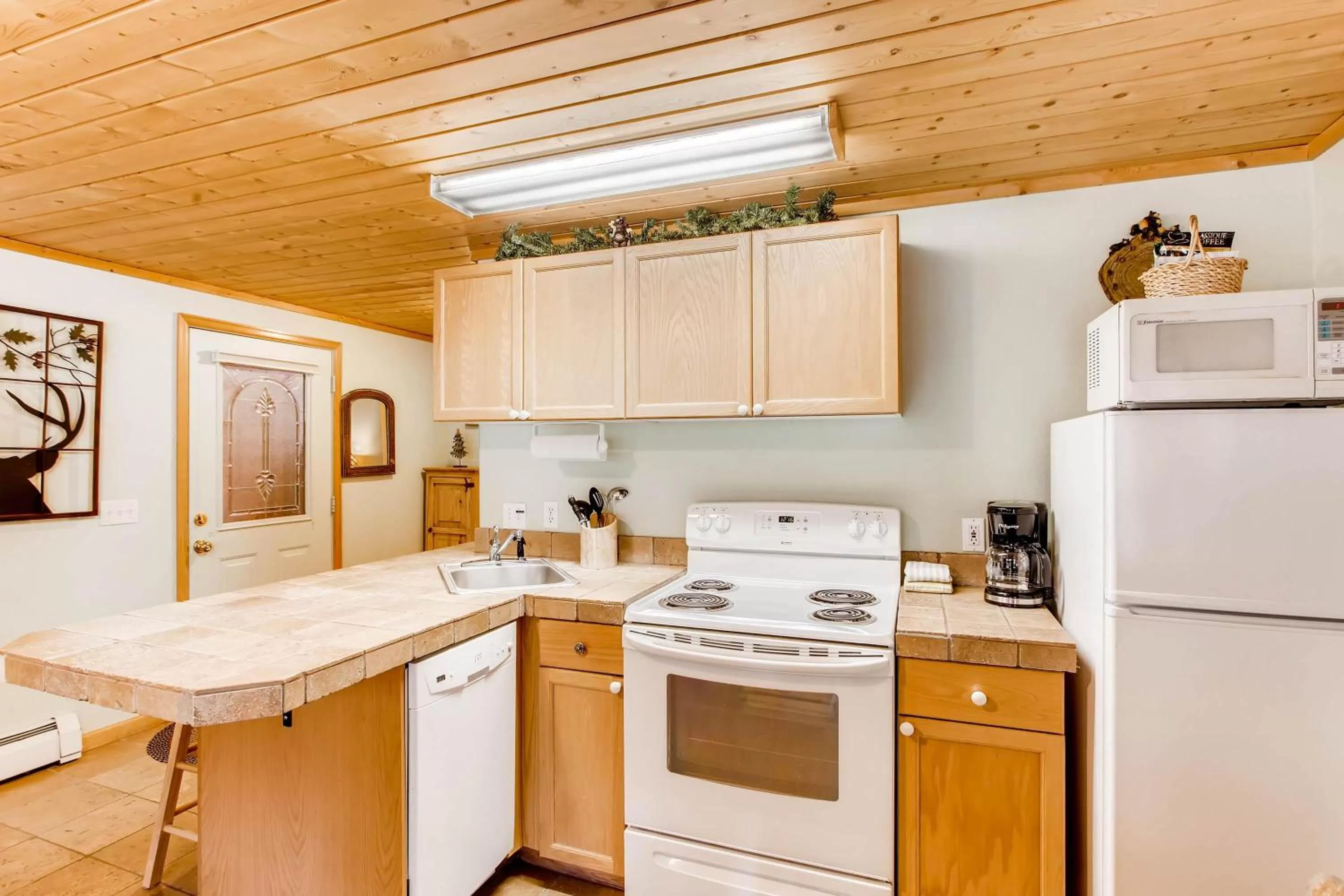 Kitchen/Kitchenette in Estes Park Condos