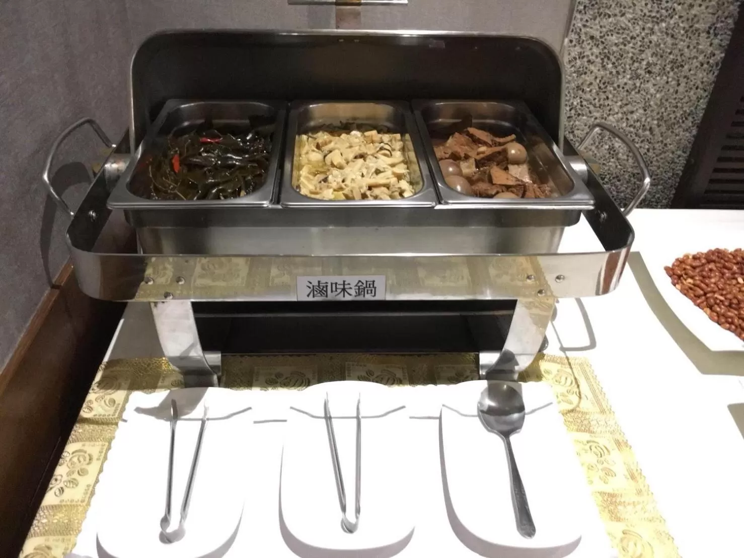 Breakfast in Purple Garden Motel