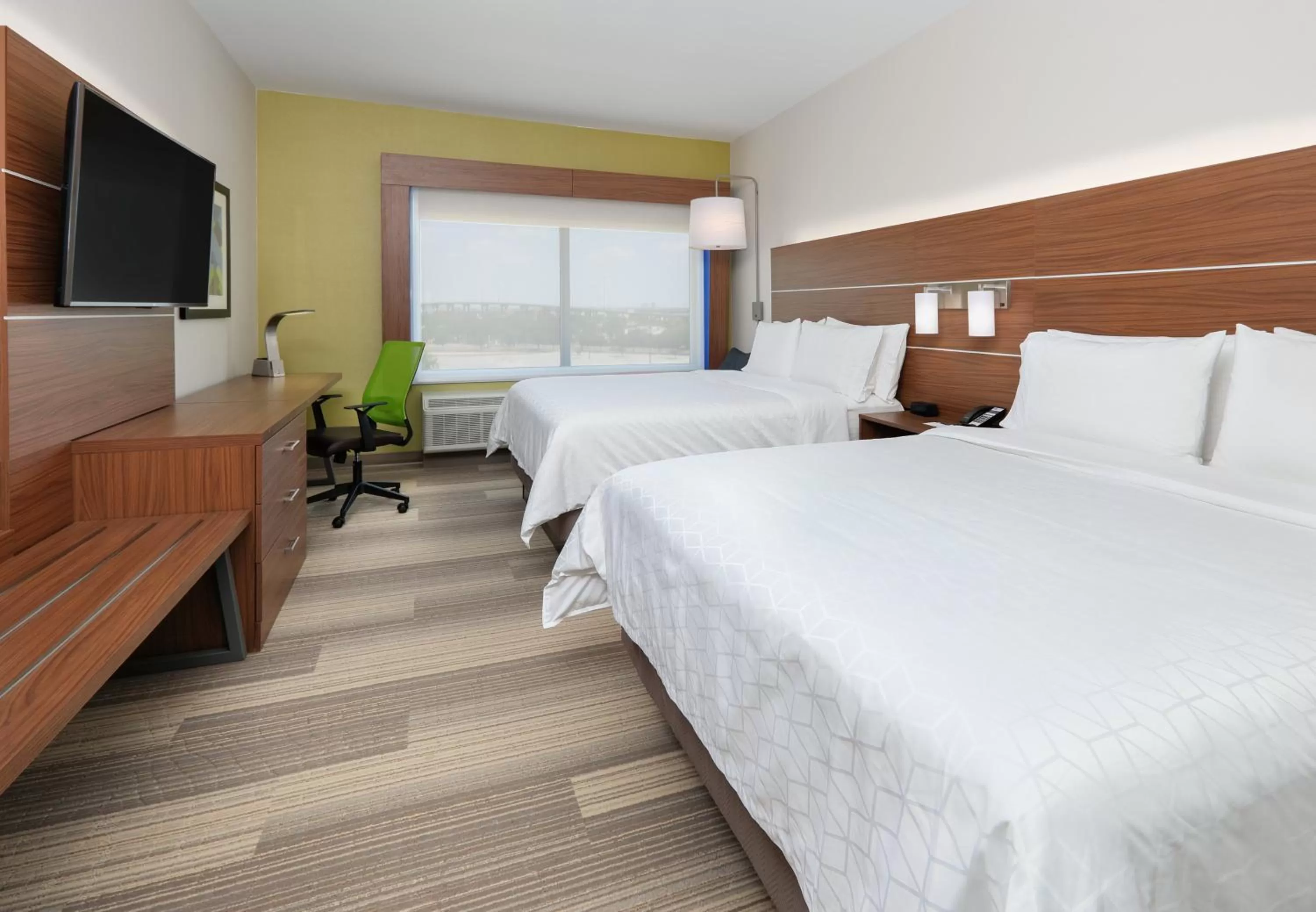 Photo of the whole room, Bed in Holiday Inn Express & Suites - Dallas NW HWY - Love Field by IHG
