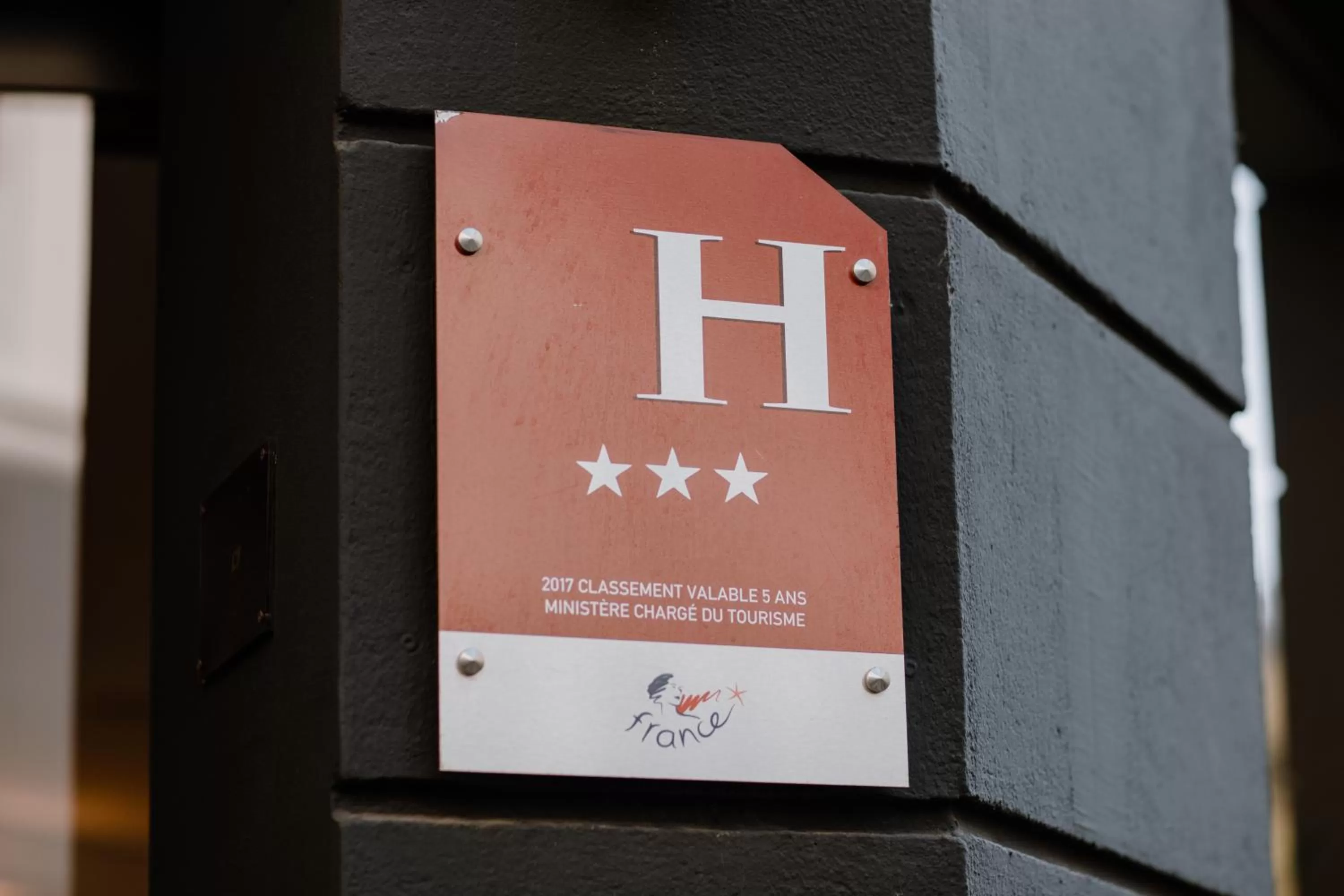 Property logo or sign in Prince Albert Lyon Bercy