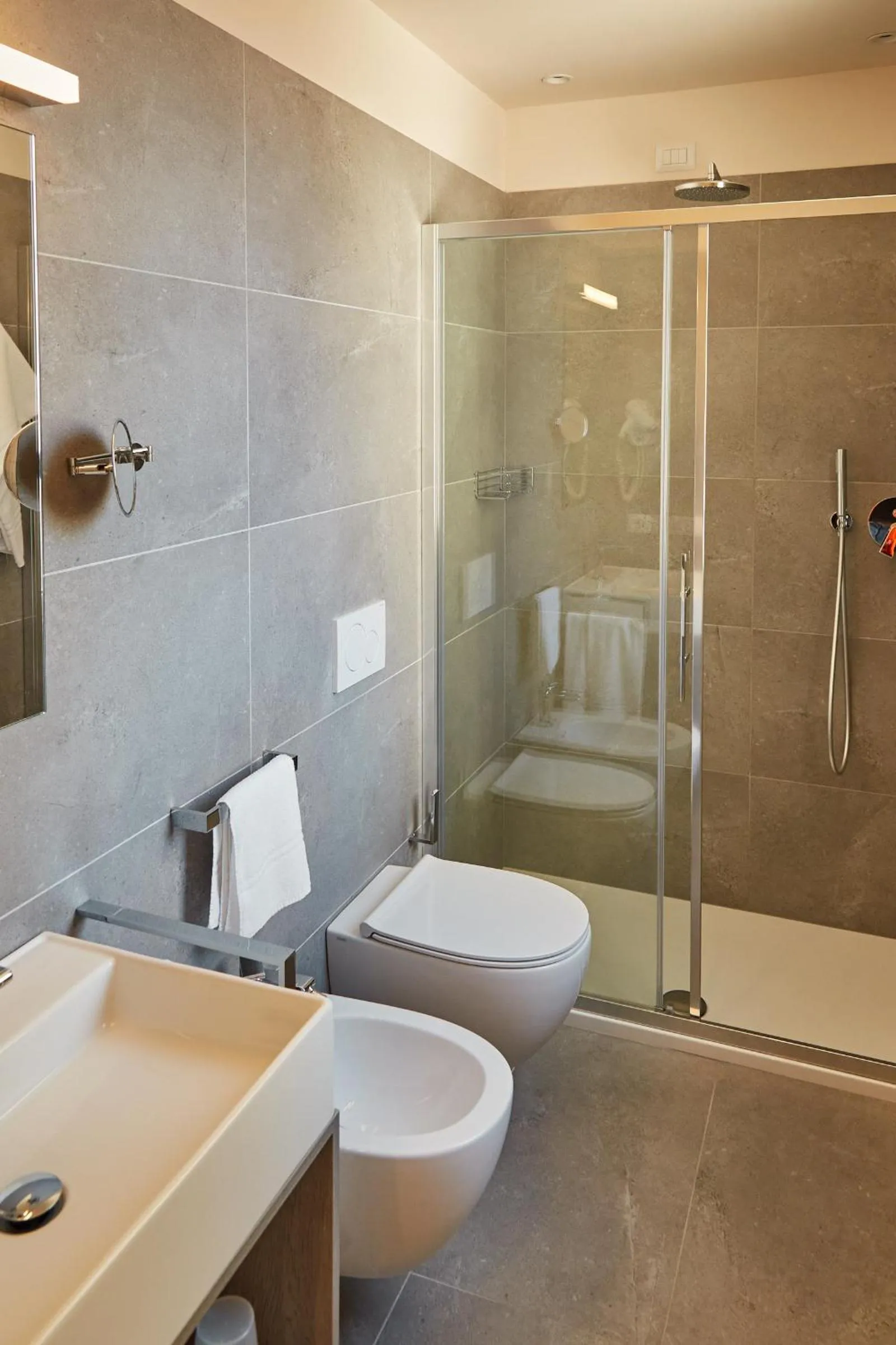 Bathroom in Bellettini Hotel