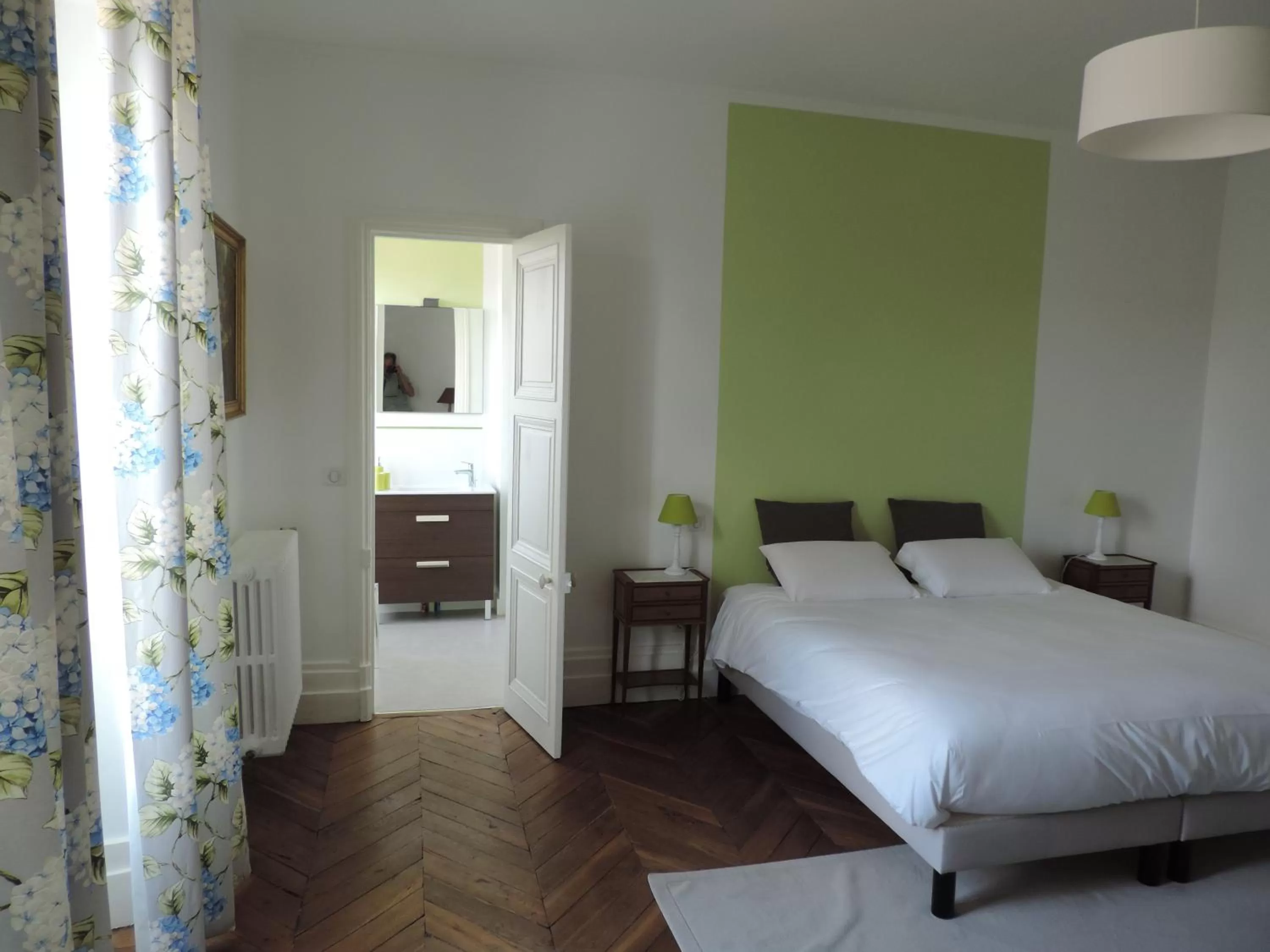 Bedroom, Bed in Cèdre et Charme