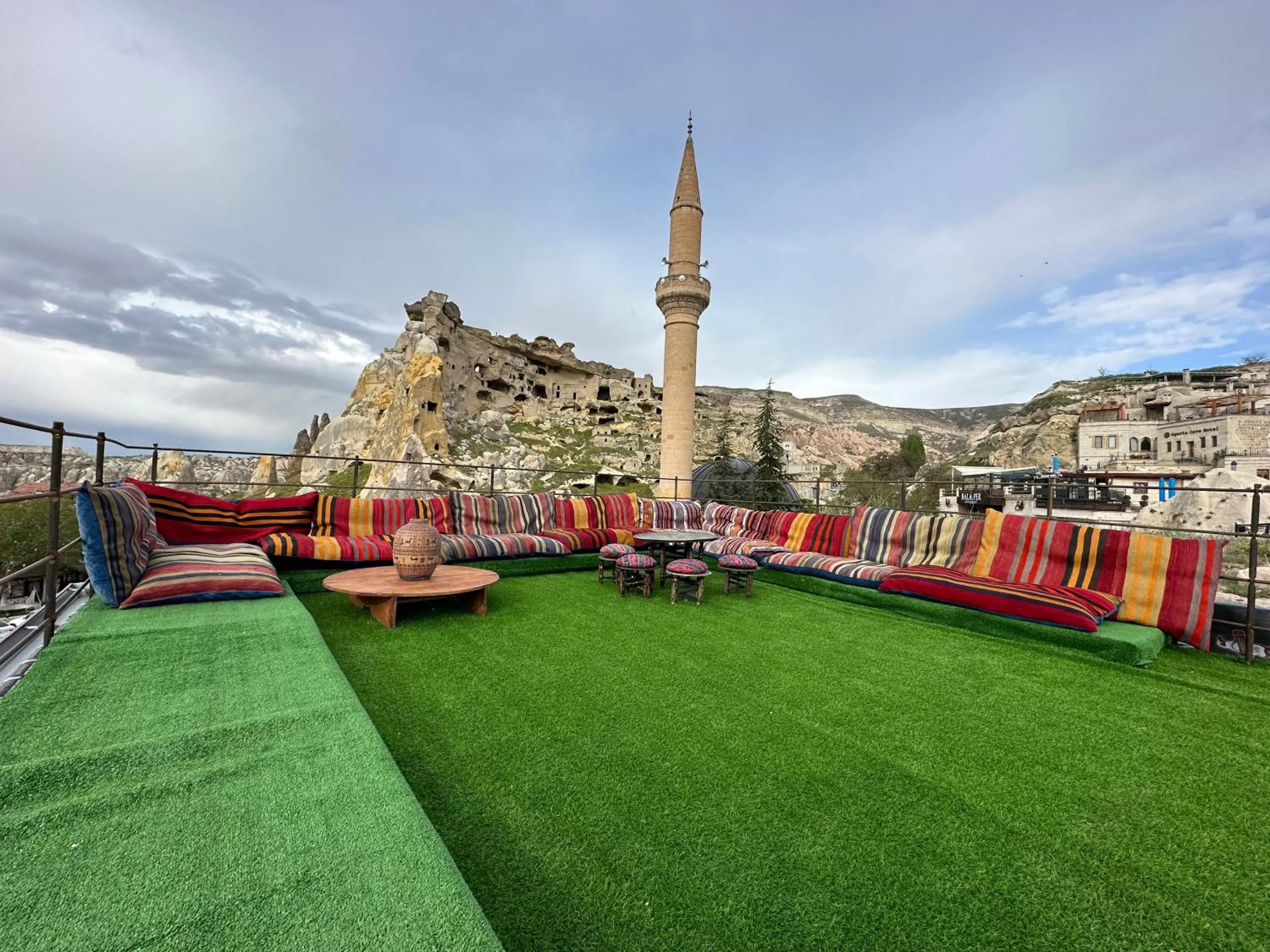 Property building in Atax Cave House