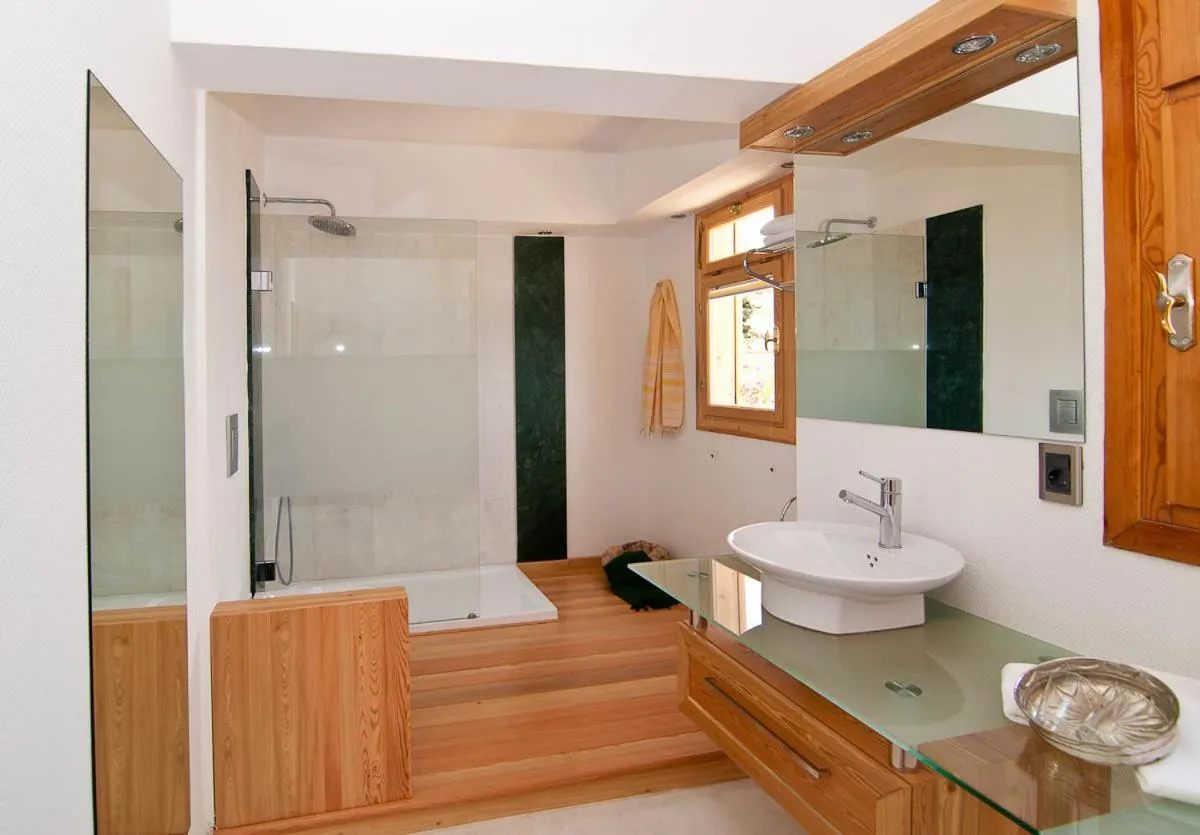 Bathroom in Lycia Hotel