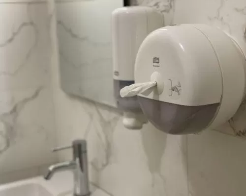 Shower in Garni Ideal