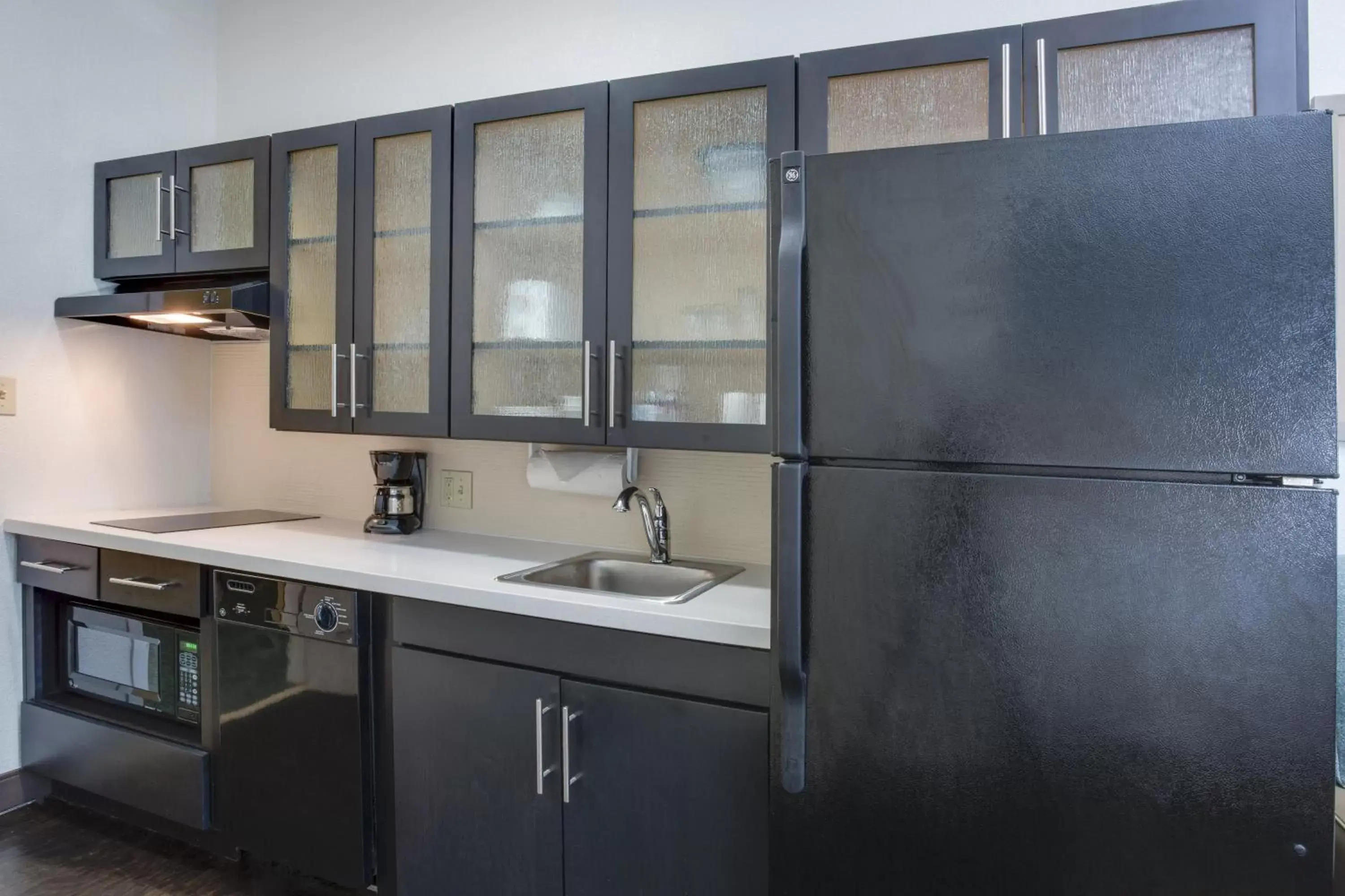 Queen Suite with Bath Tub - Hearing Accessible/Non-Smoking in Candlewood Suites Fort Lauderdale Airport-Cruise, an IHG Hotel Queen Suite with Bath Tub - Hearing Accessible/Non-Smoking in Candlewood Suites Fort Lauderdale Airport-Cruise, an IHG Hotel