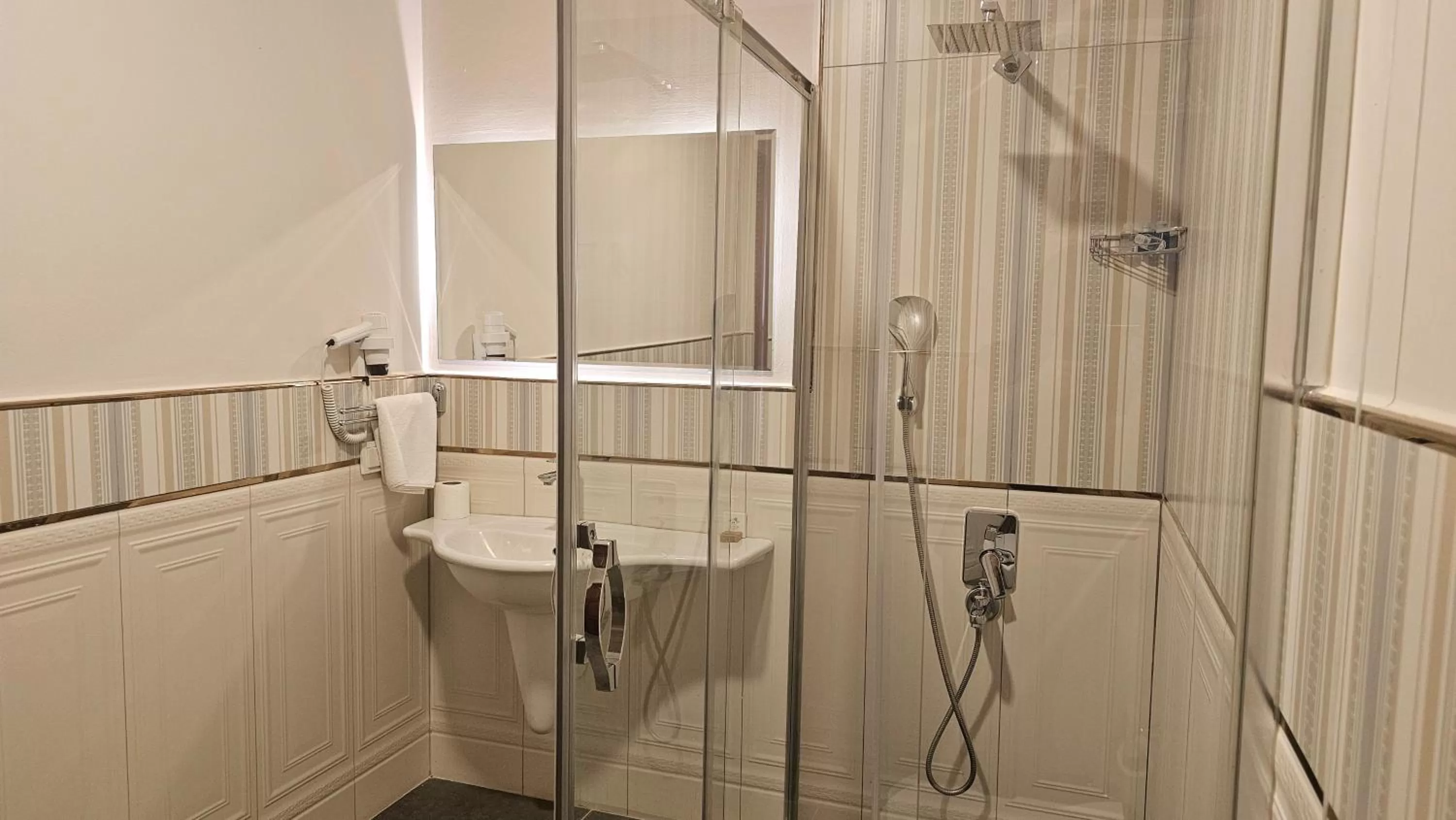 Bathroom in Otantik Hotel & Spa