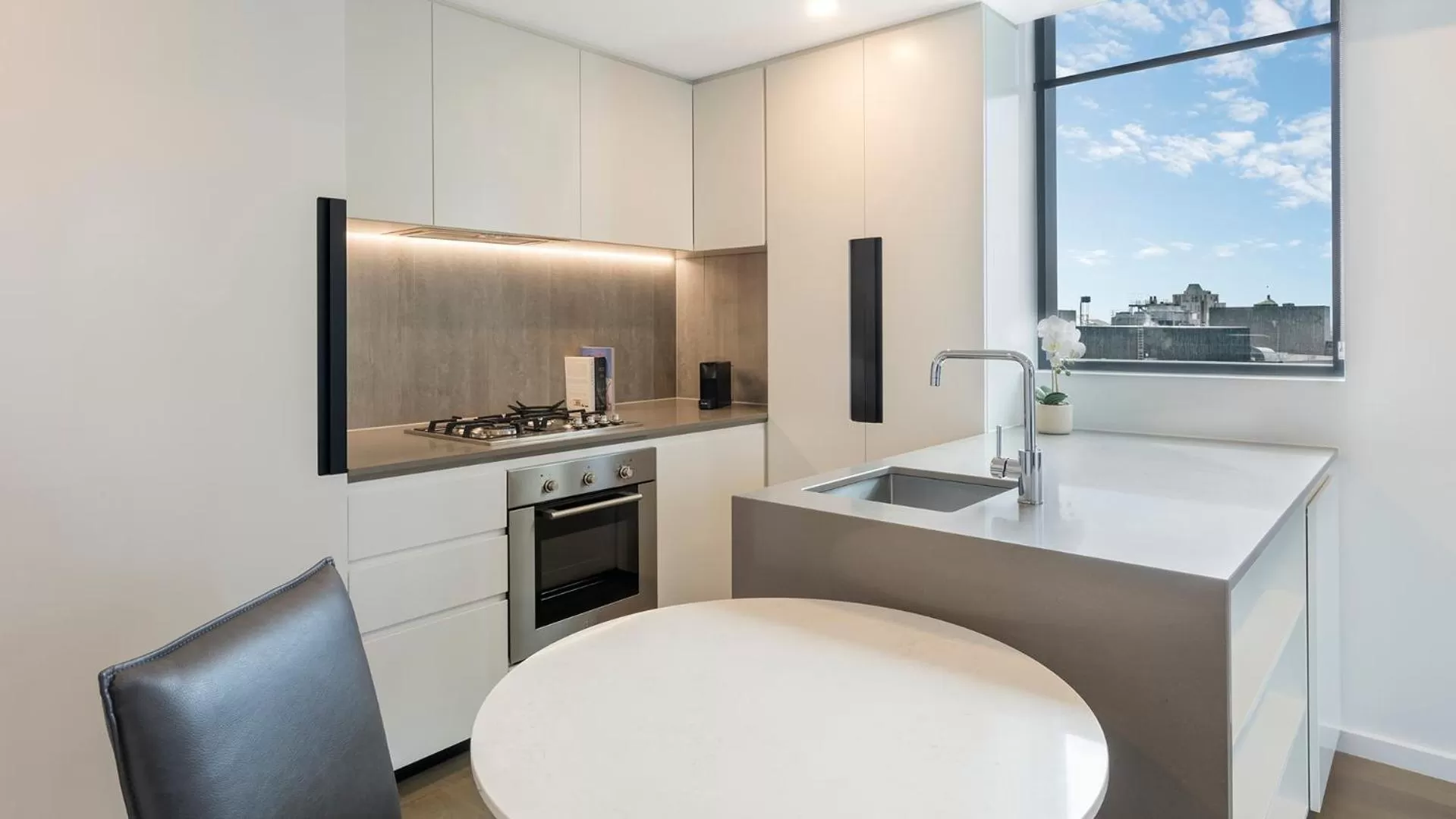 Coffee/tea facilities in Avani Melbourne Central Residences
