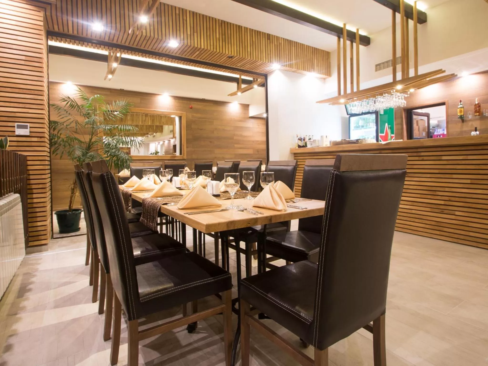 Restaurant/places to eat in Park Hotel Asenevtsi