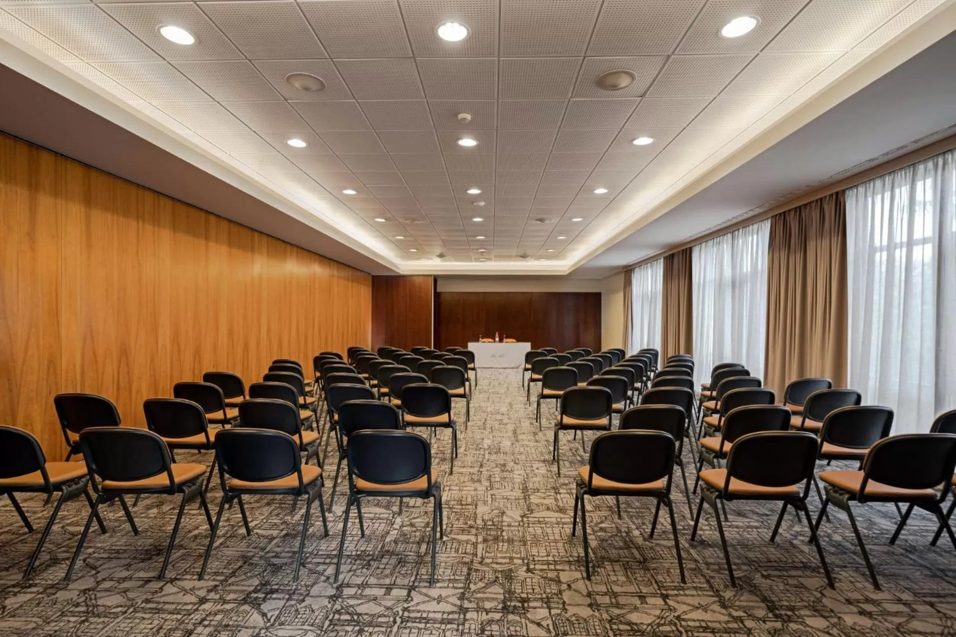 Business facilities in Terceira Mar Hotel