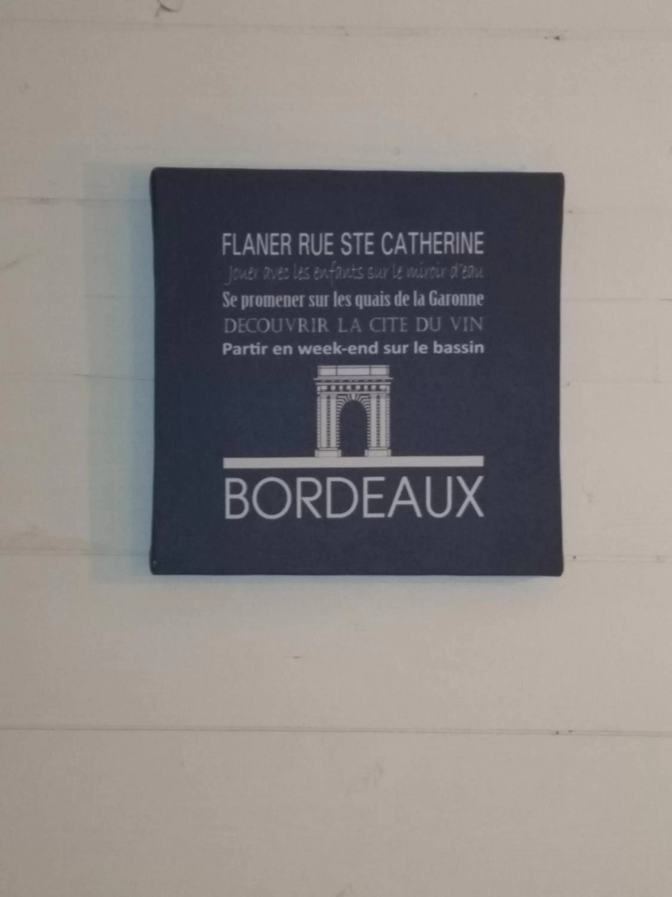 Double Room in La Cabane Bordeaux St Augustin