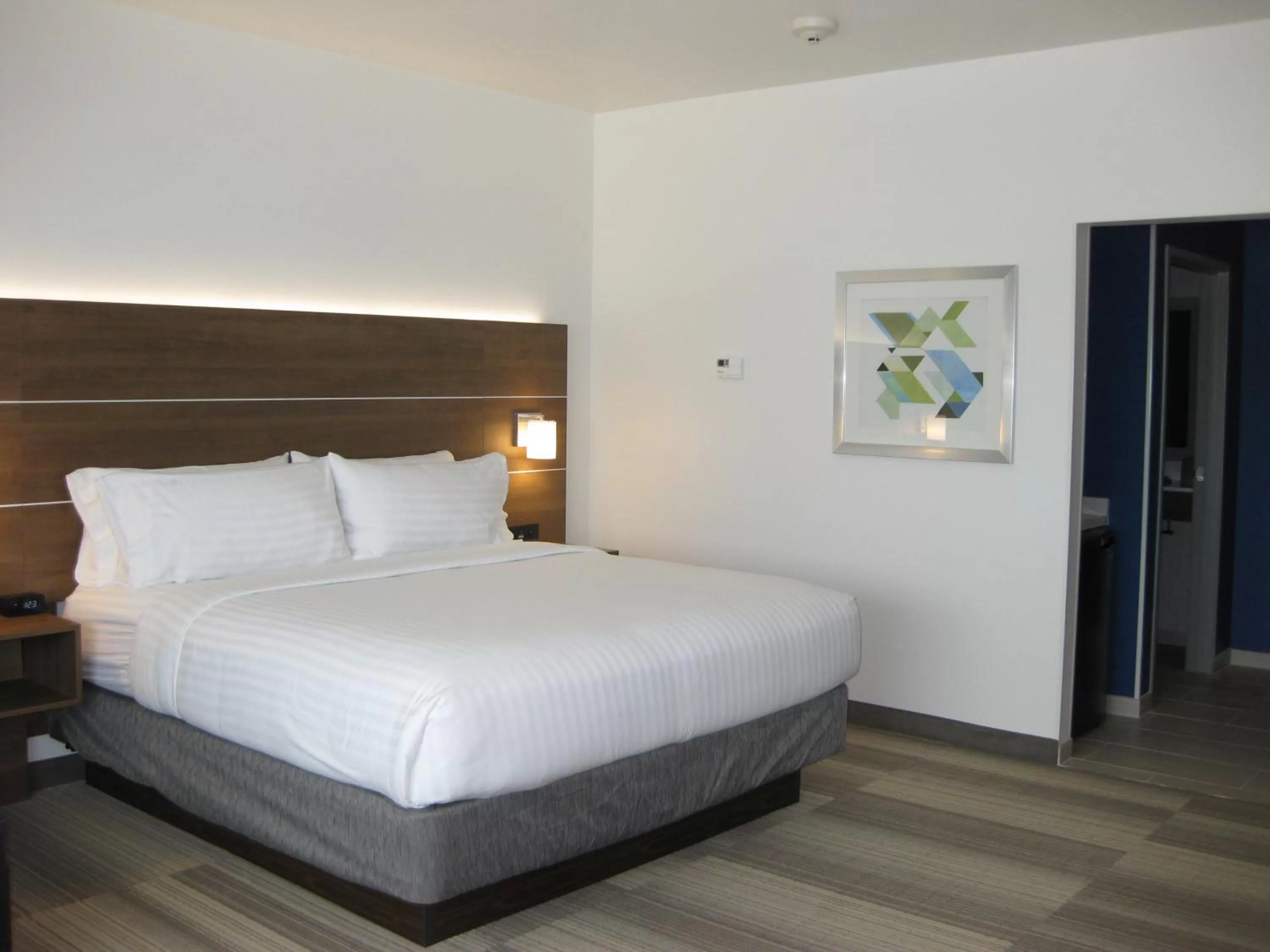 Bedroom, Bed in Holiday Inn Express & Suites - Houston NW - Cypress Grand Pky by IHG