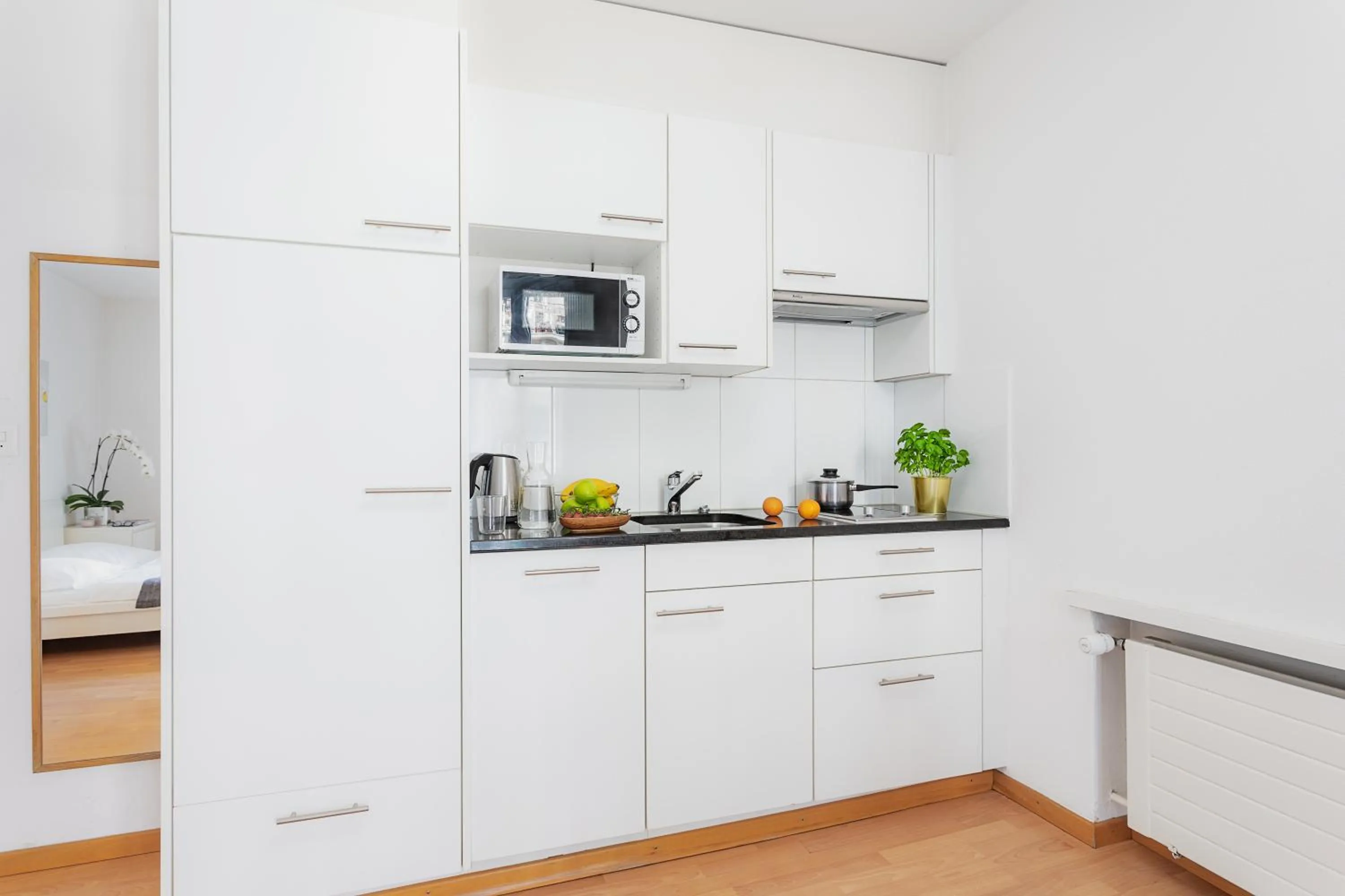 Kitchen or kitchenette in Swiss Star Zurich Sihlfeld - Self Check-In