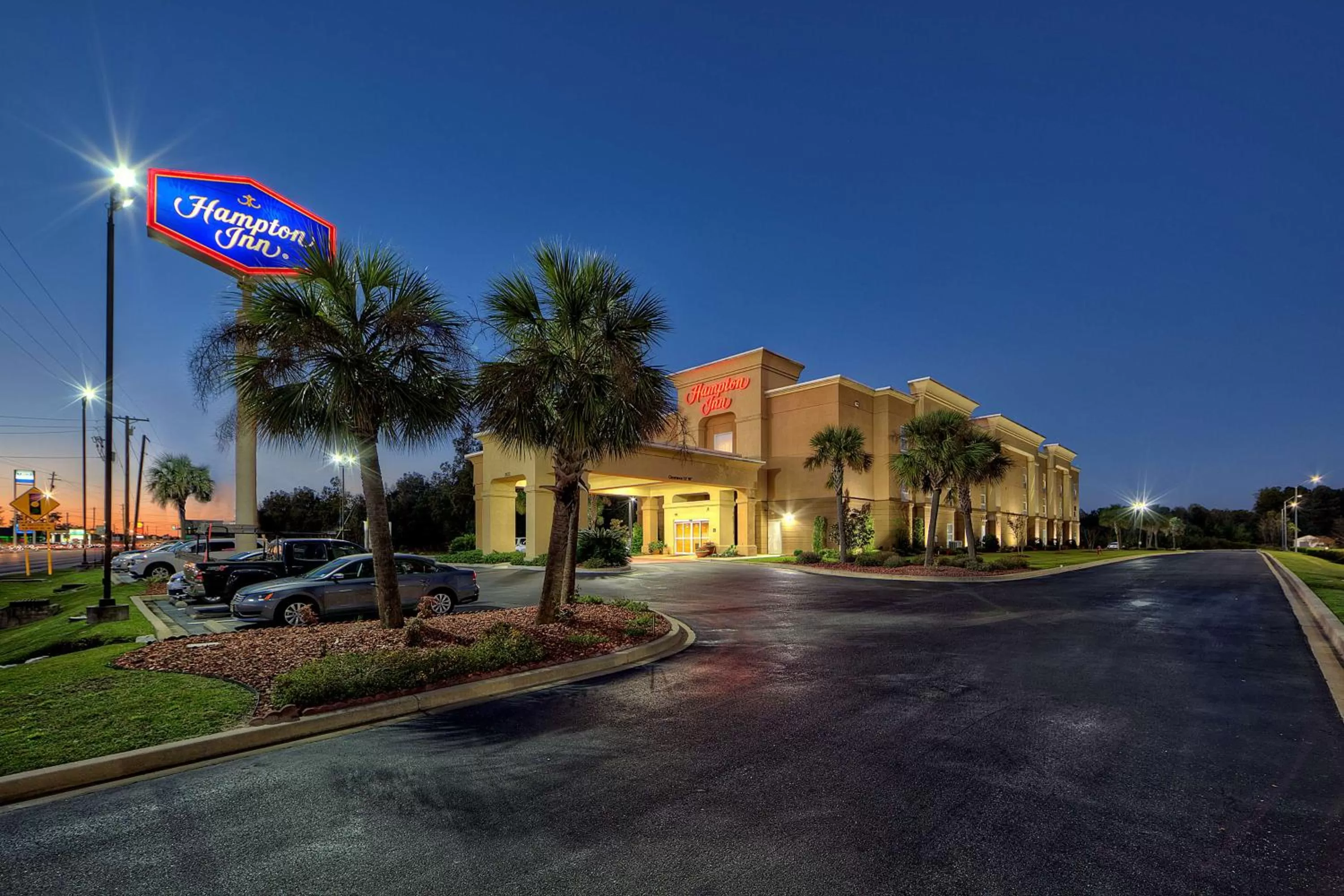 Property building in Hampton Inn Manning