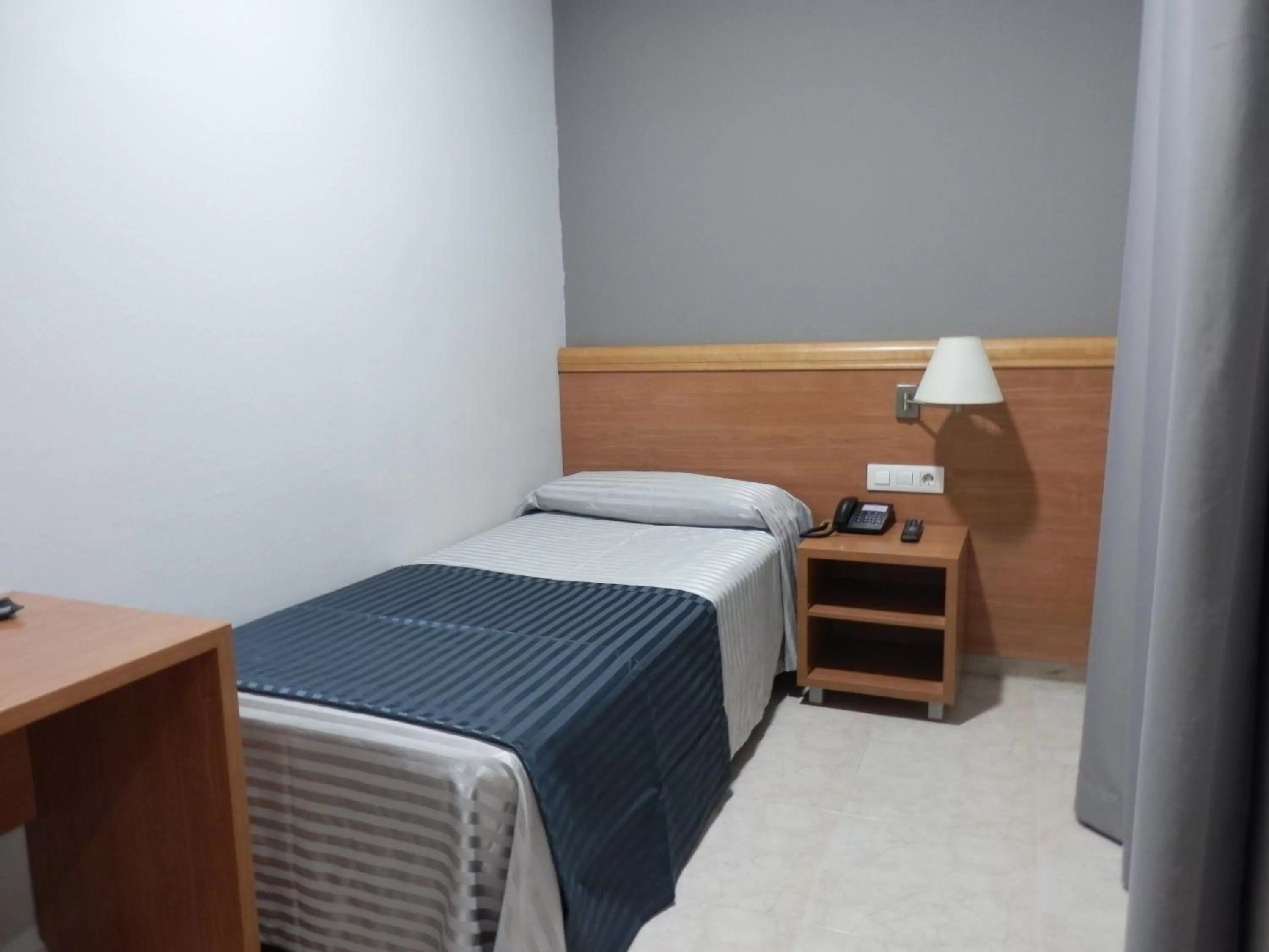 Bed in Hotel Inglés