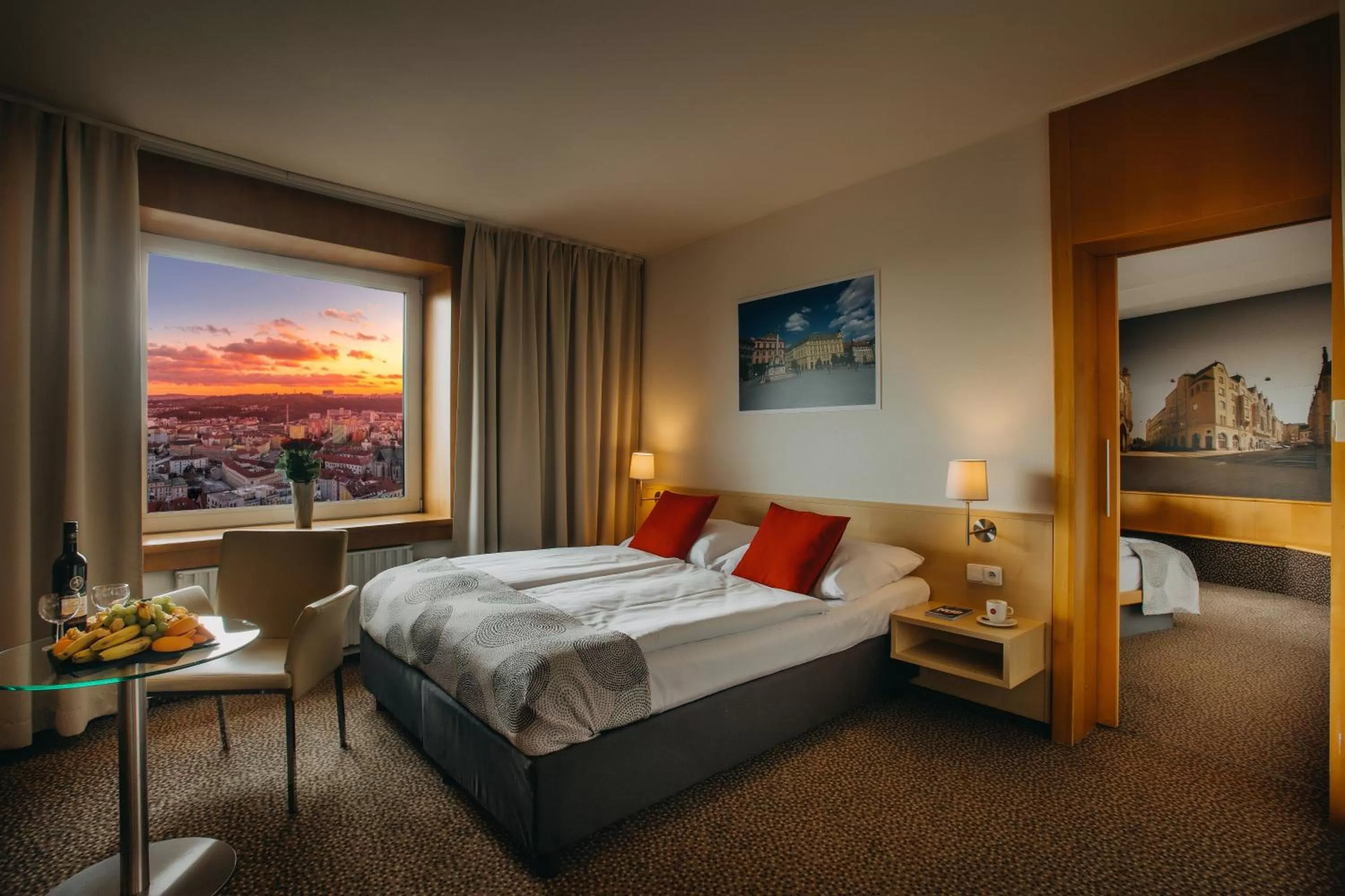 Living room, Bed in Cosmopolitan Bobycentrum - Czech Leading Hotels