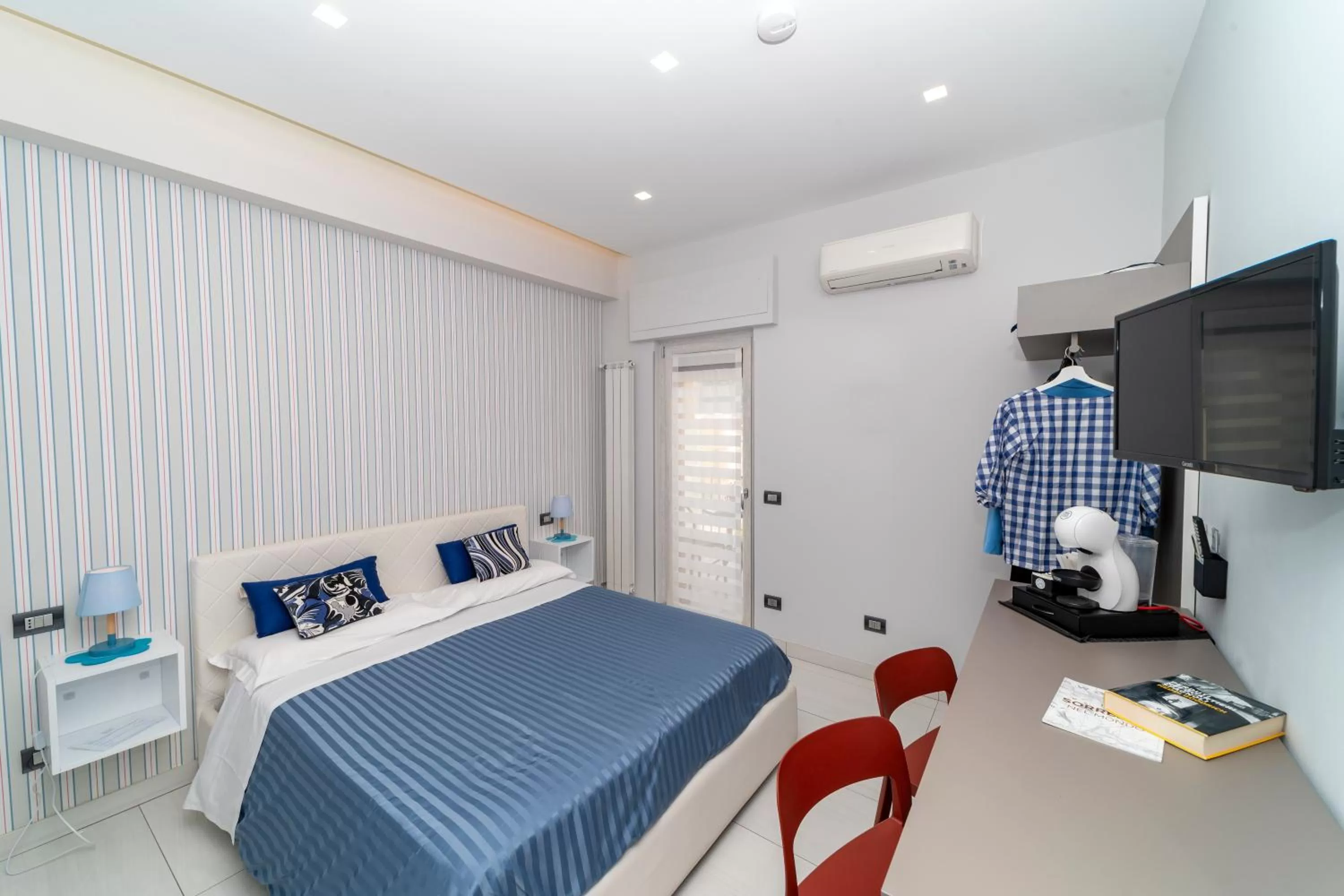 Bedroom, Bed in Estate4home - ChristAl