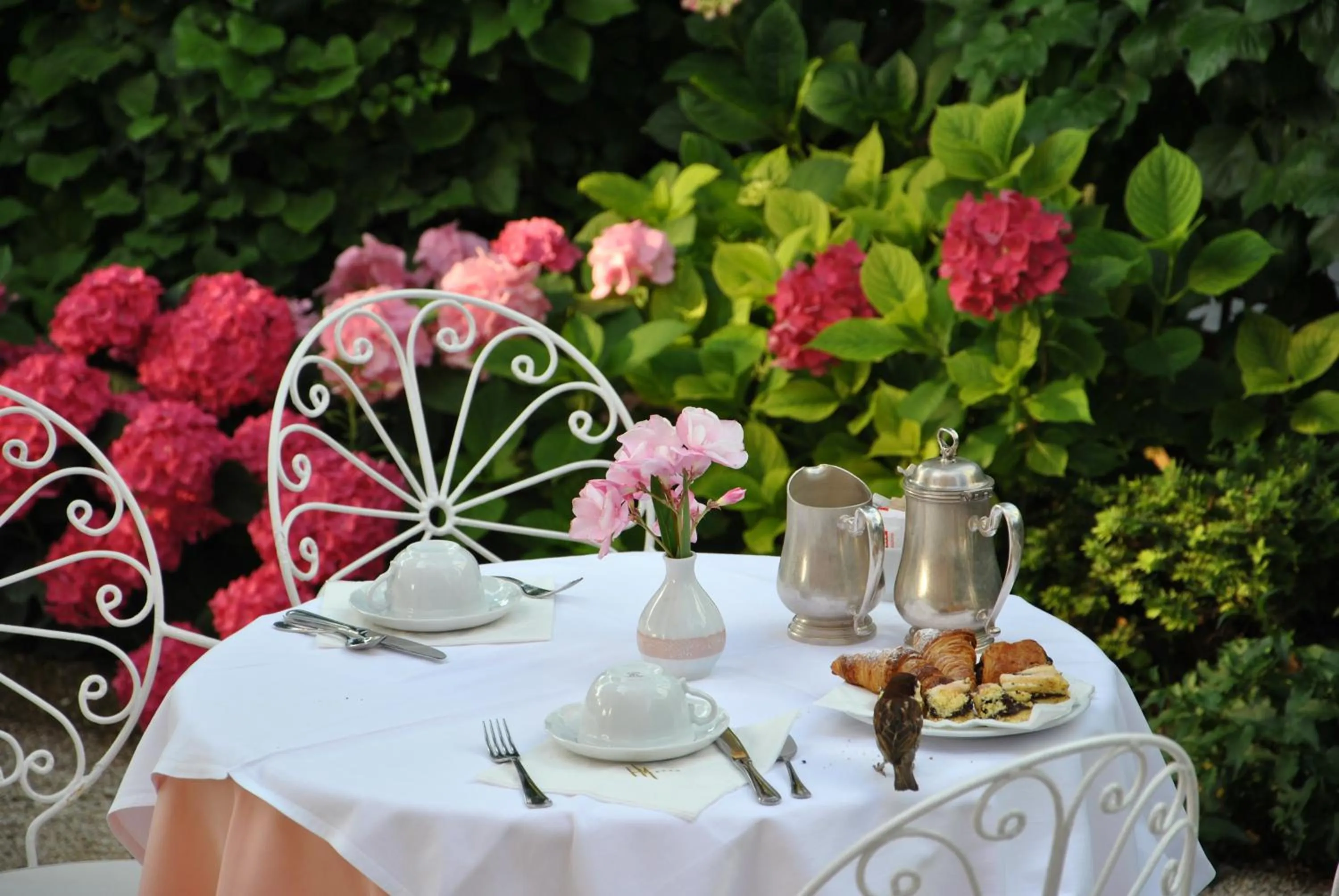 Restaurant/places to eat in Hotel Milton Rimini