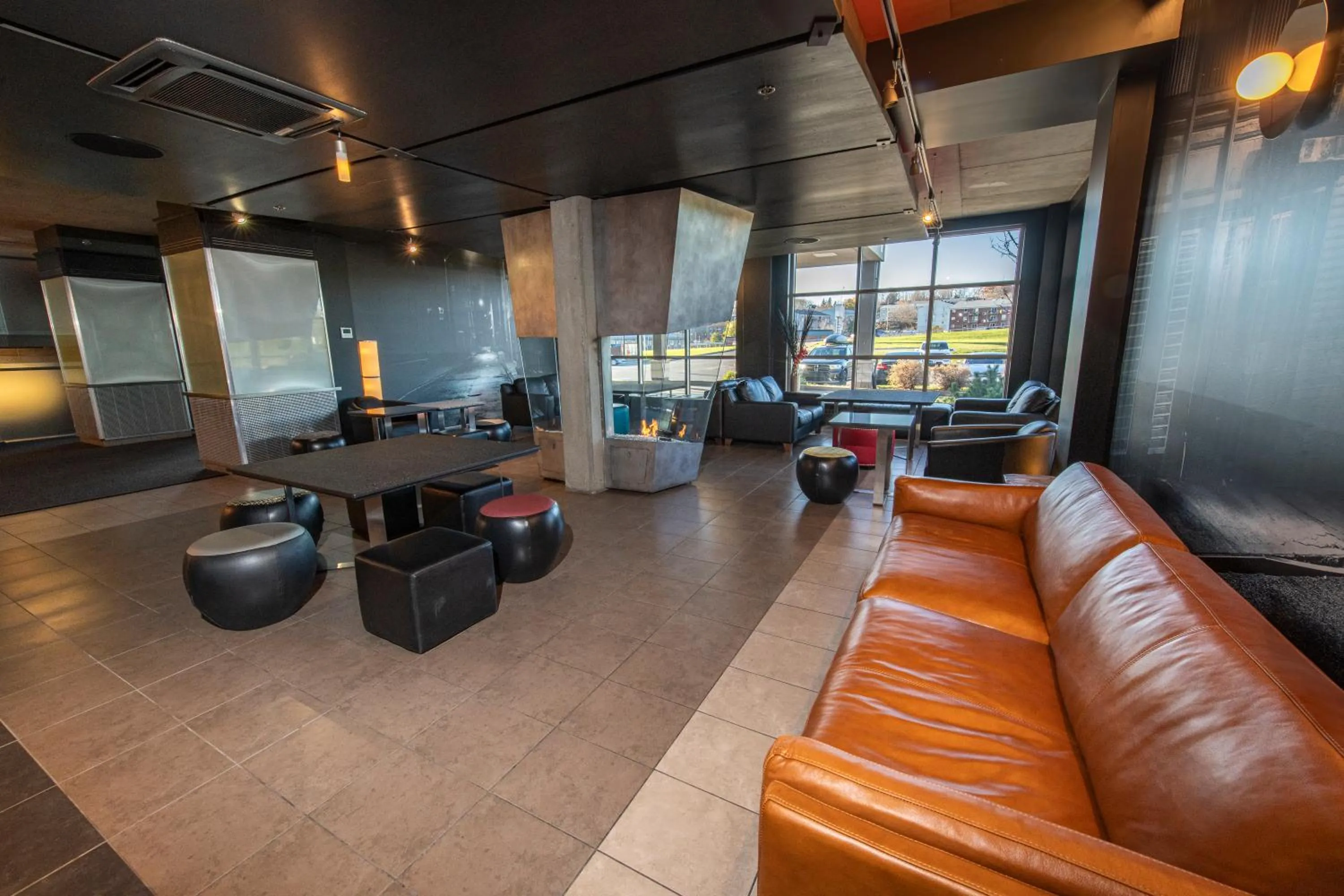 Lobby or reception in Grand Times Hotel – Aeroport de Quebec