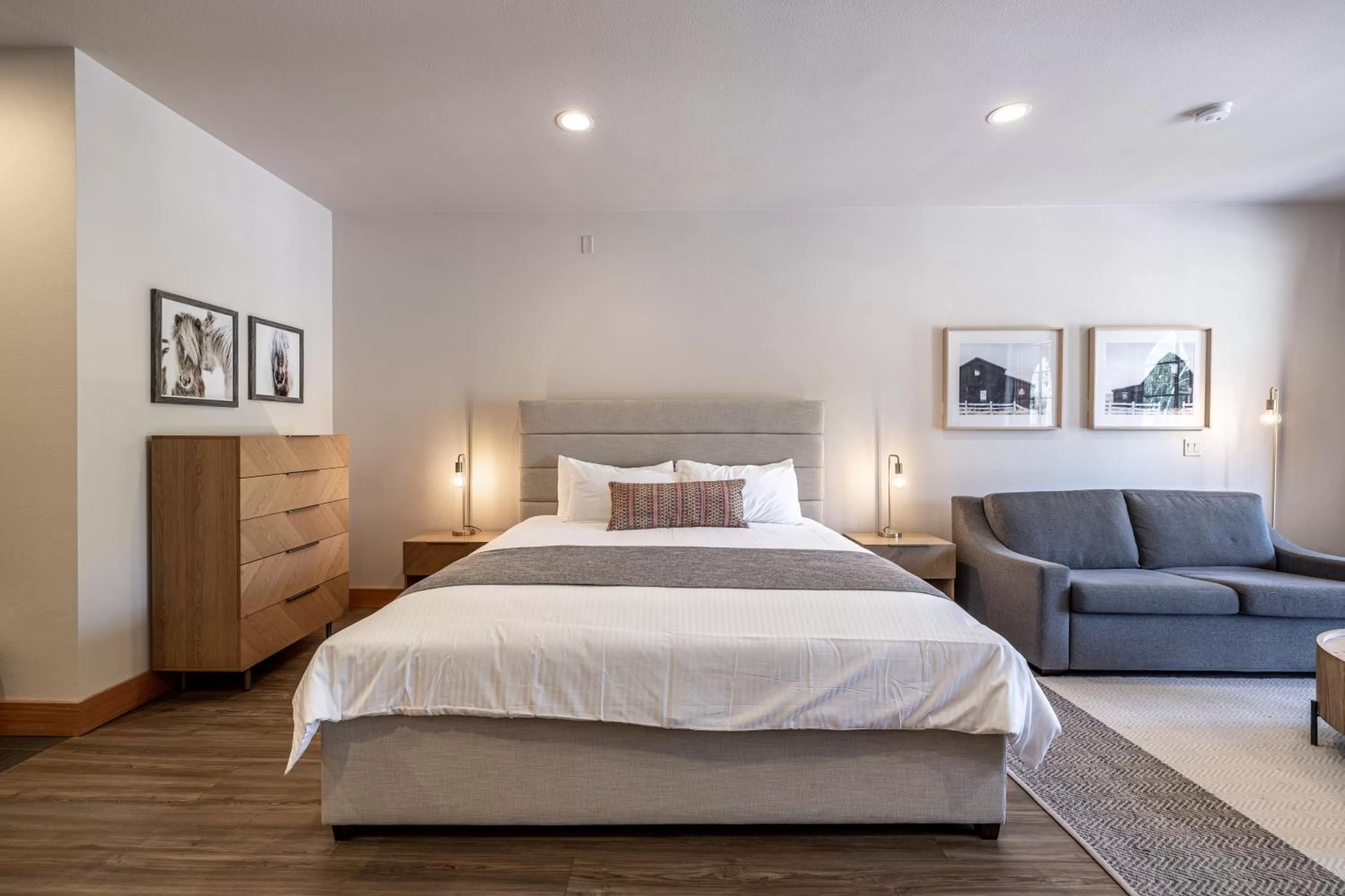 Bed in Alpen Dorf Pension