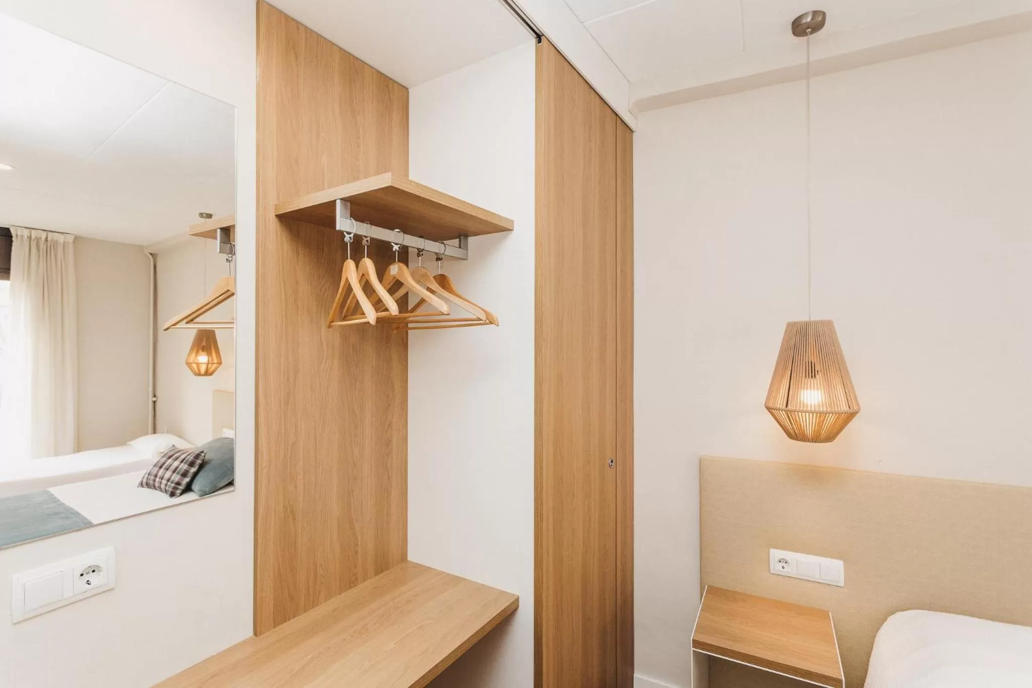 Bedroom, Bathroom in Hotel Catalunya Ribes de Freser