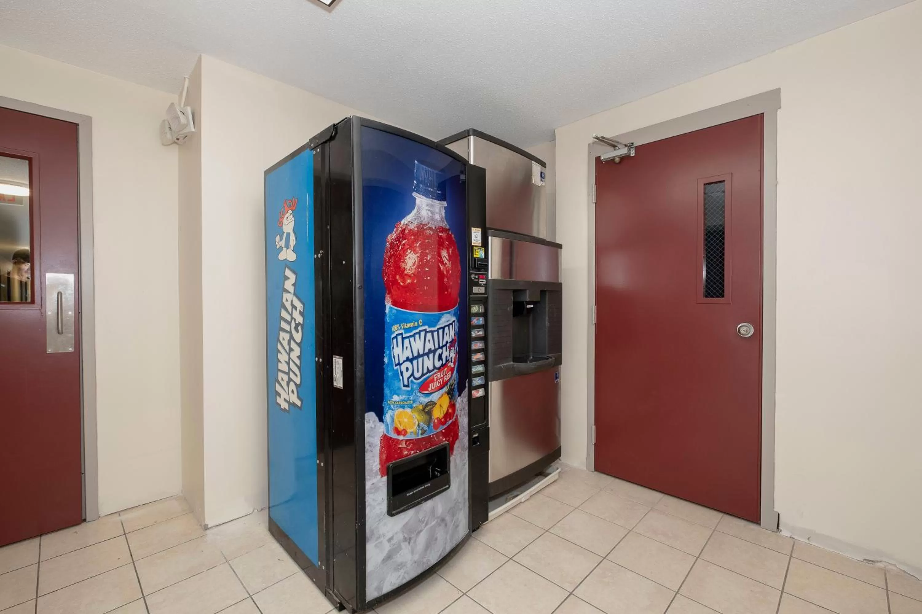 Property building in Red Roof Inn Leesburg, VA