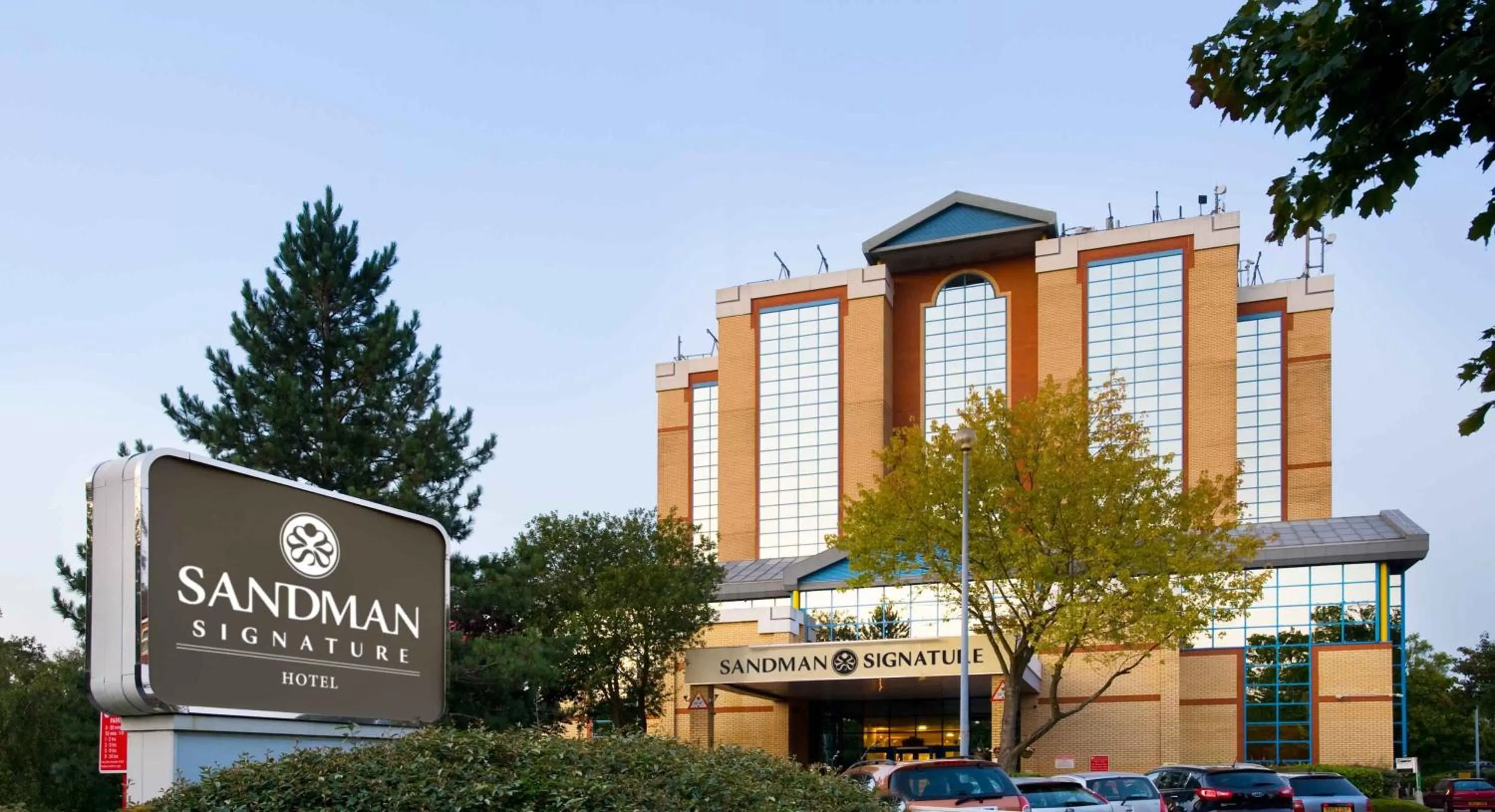 Property building in Sandman Signature London Gatwick Hotel