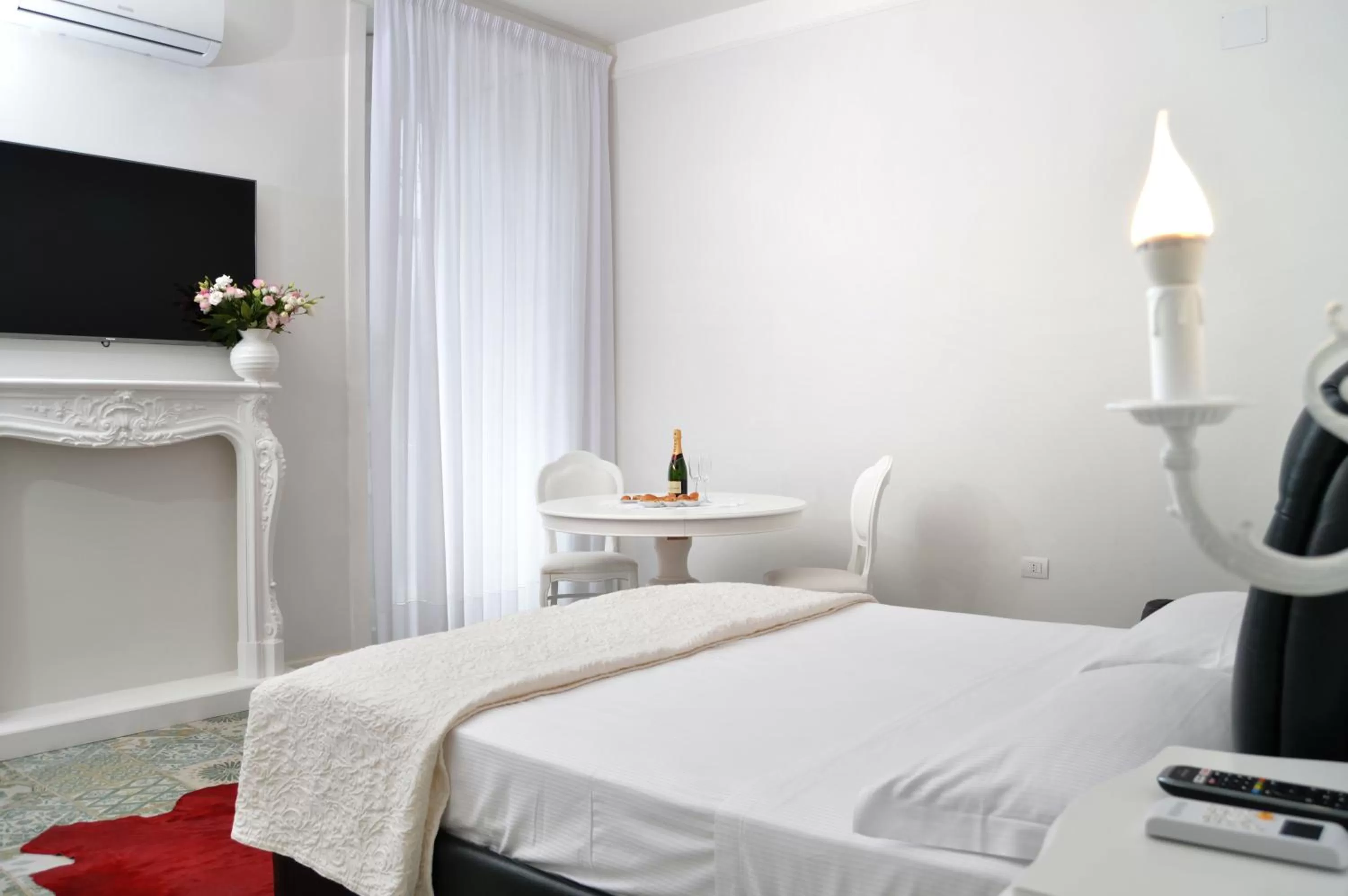 Photo of the whole room, Bed in Barbarella Home