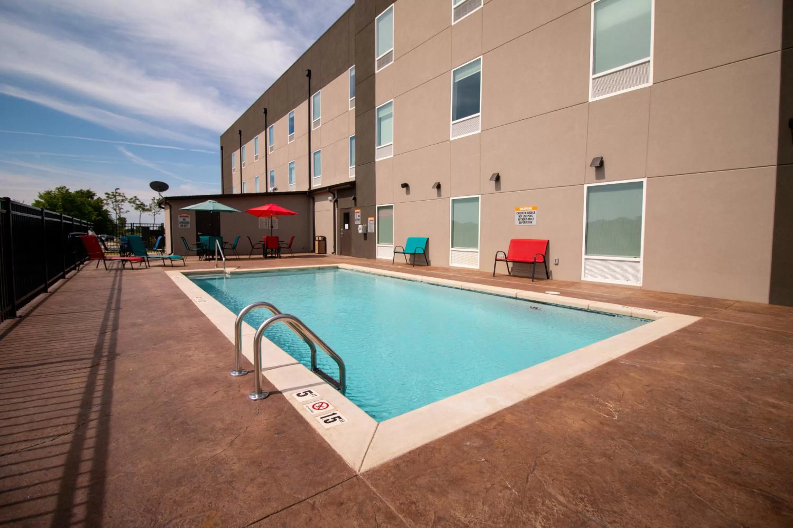 Swimming pool in HOTEL PRYOR