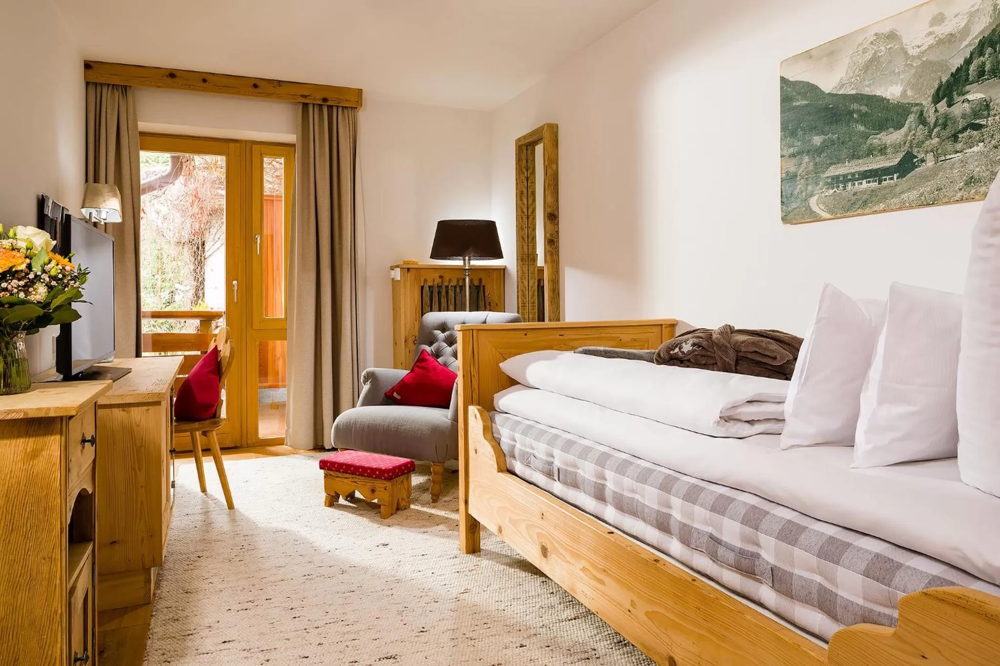 Bed in Berghotel Rehlegg