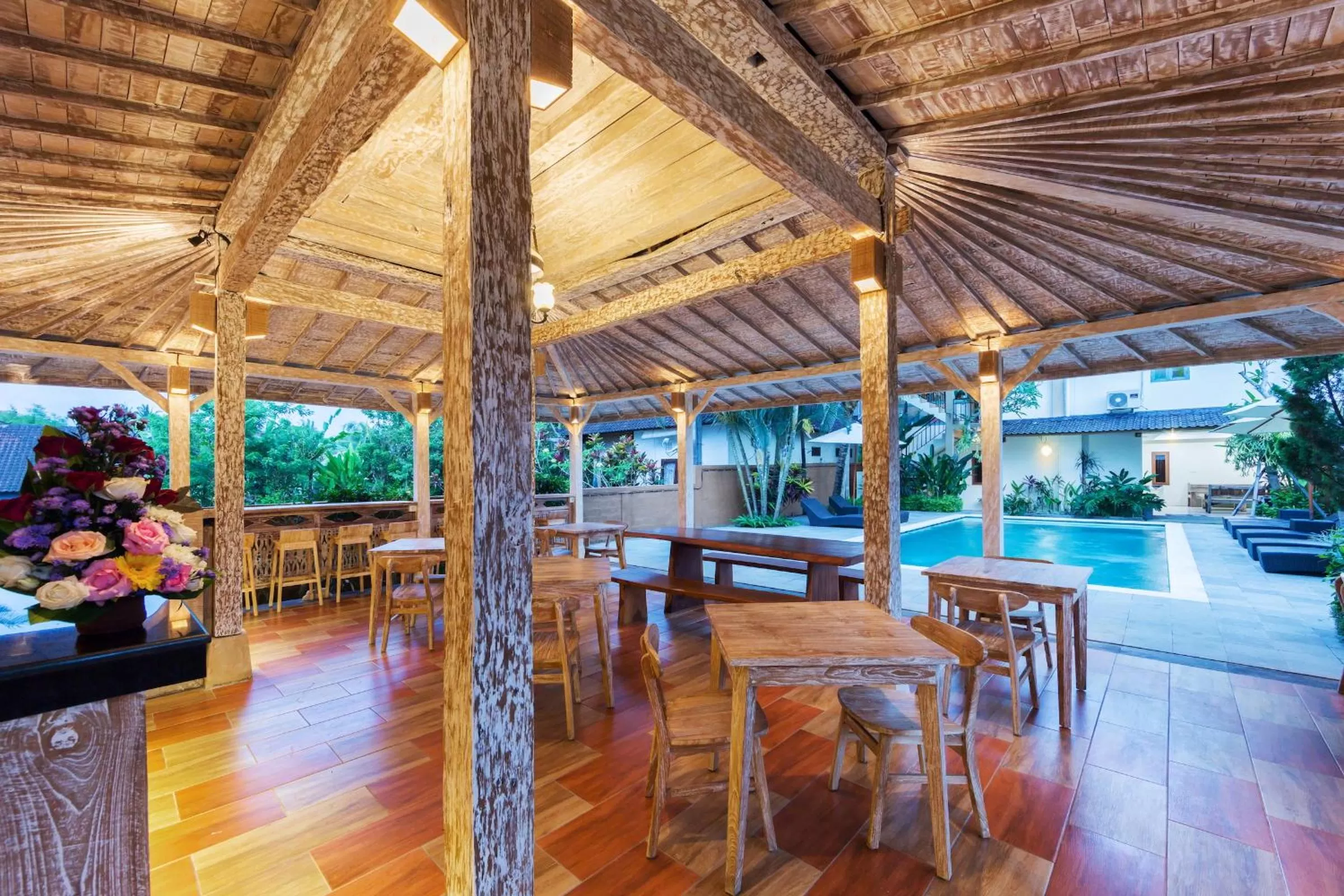 Restaurant/places to eat in Alamdini Resort Ubud