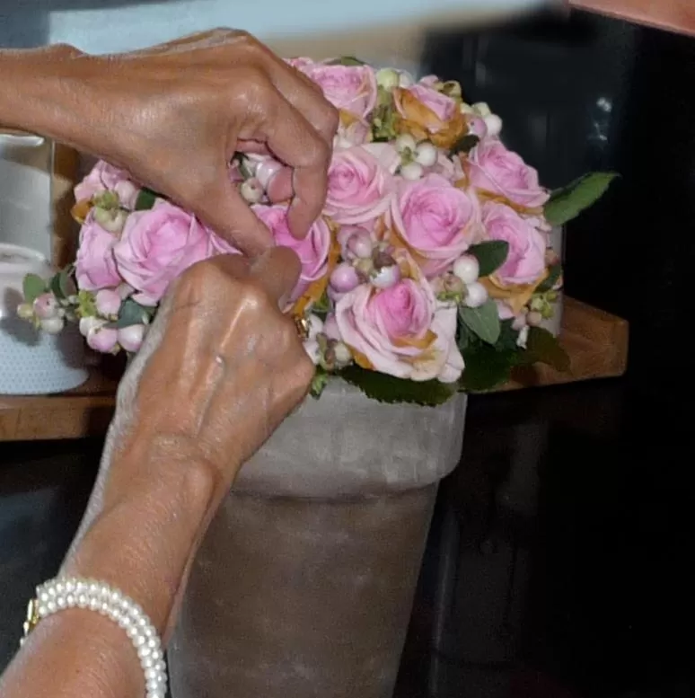 People in La Grande Maison