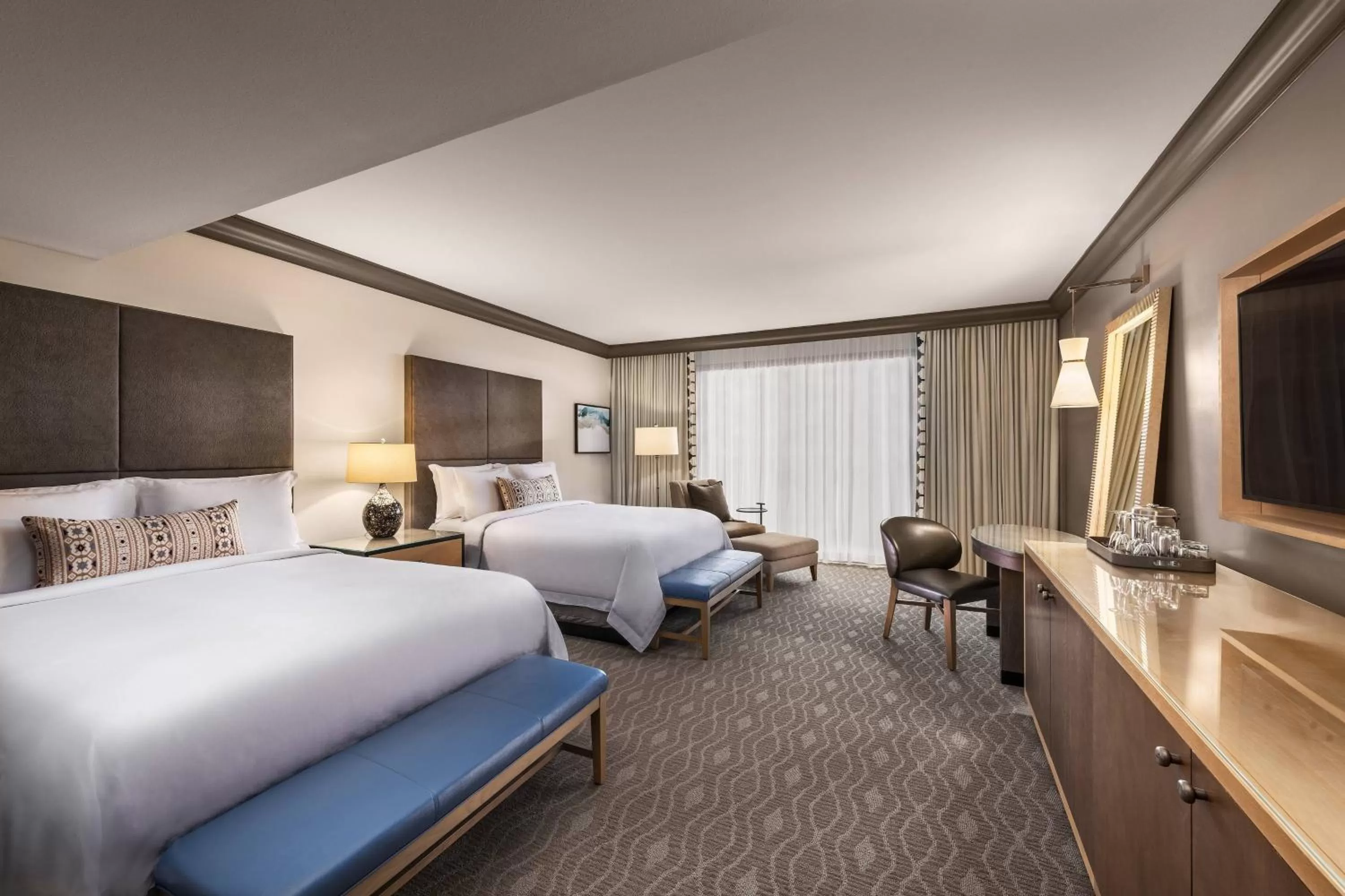 Photo of the whole room, Bed in The Phoenician, a Luxury Collection Resort, Scottsdale