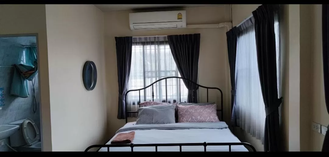 Bed in The Cube Sathorn Boutique Hotel เดอะ คิวบ์ สาทร บูติค โฮเทล Near BTS Surasak