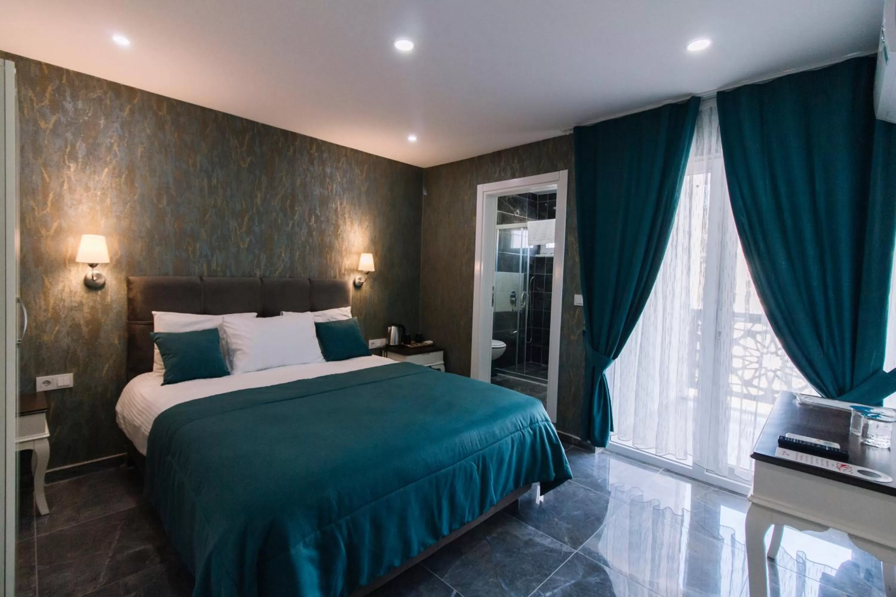 Bed in Melrose Pansiyon