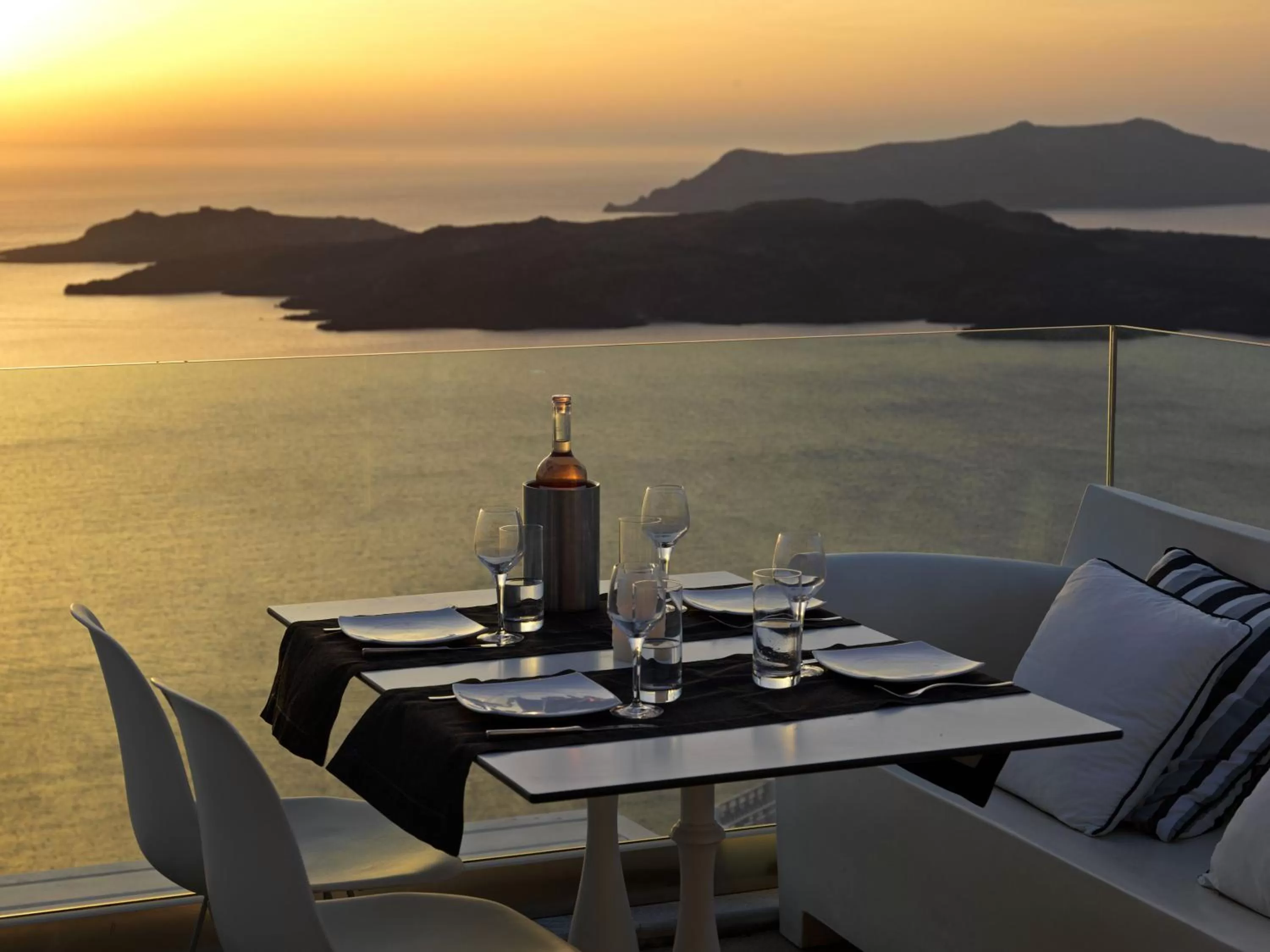 Lilium Hotel Santorini