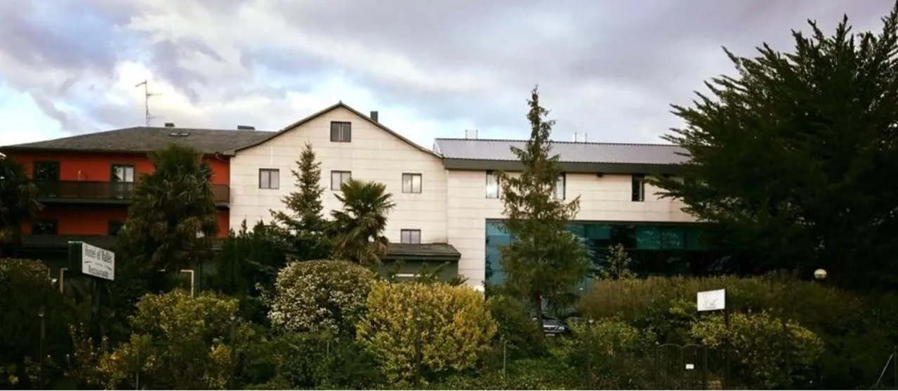 Property building in Hotel Restaurante El Valles 4 ESTRELLAS