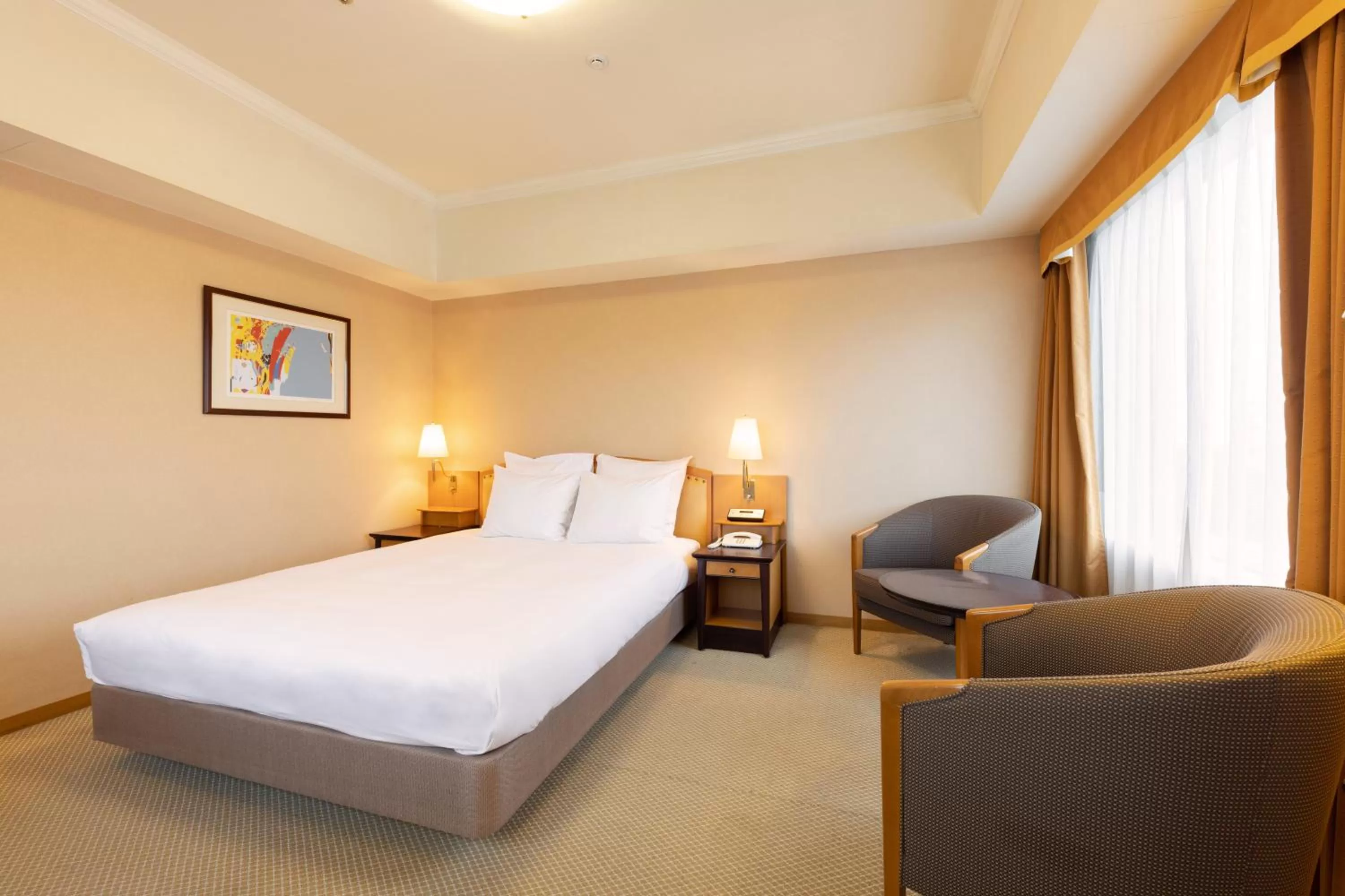 Photo of the whole room, Bed in ANA Crowne Plaza Toyama by IHG