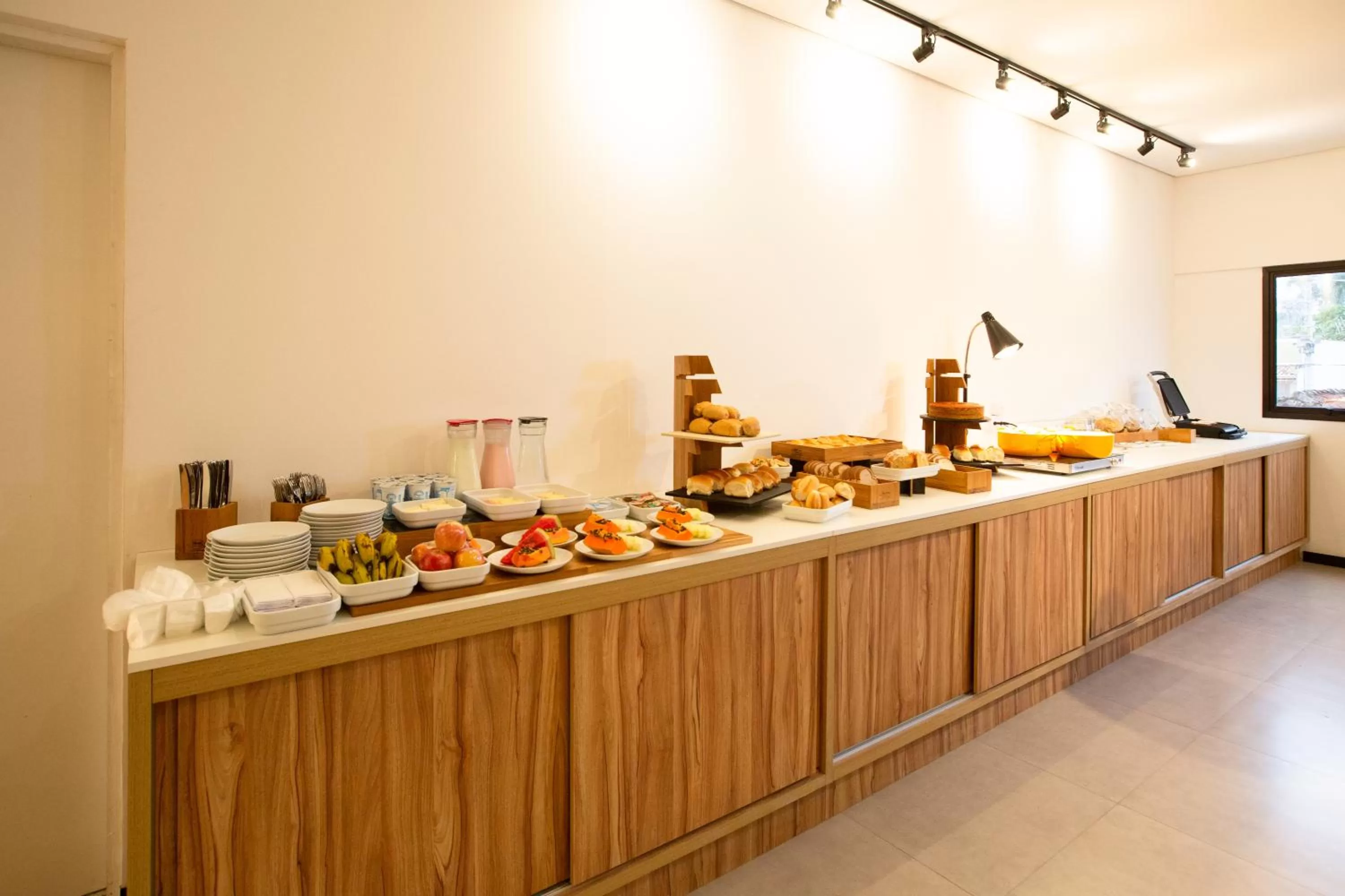 Breakfast, Food in Ramada Encore Cruzeiro